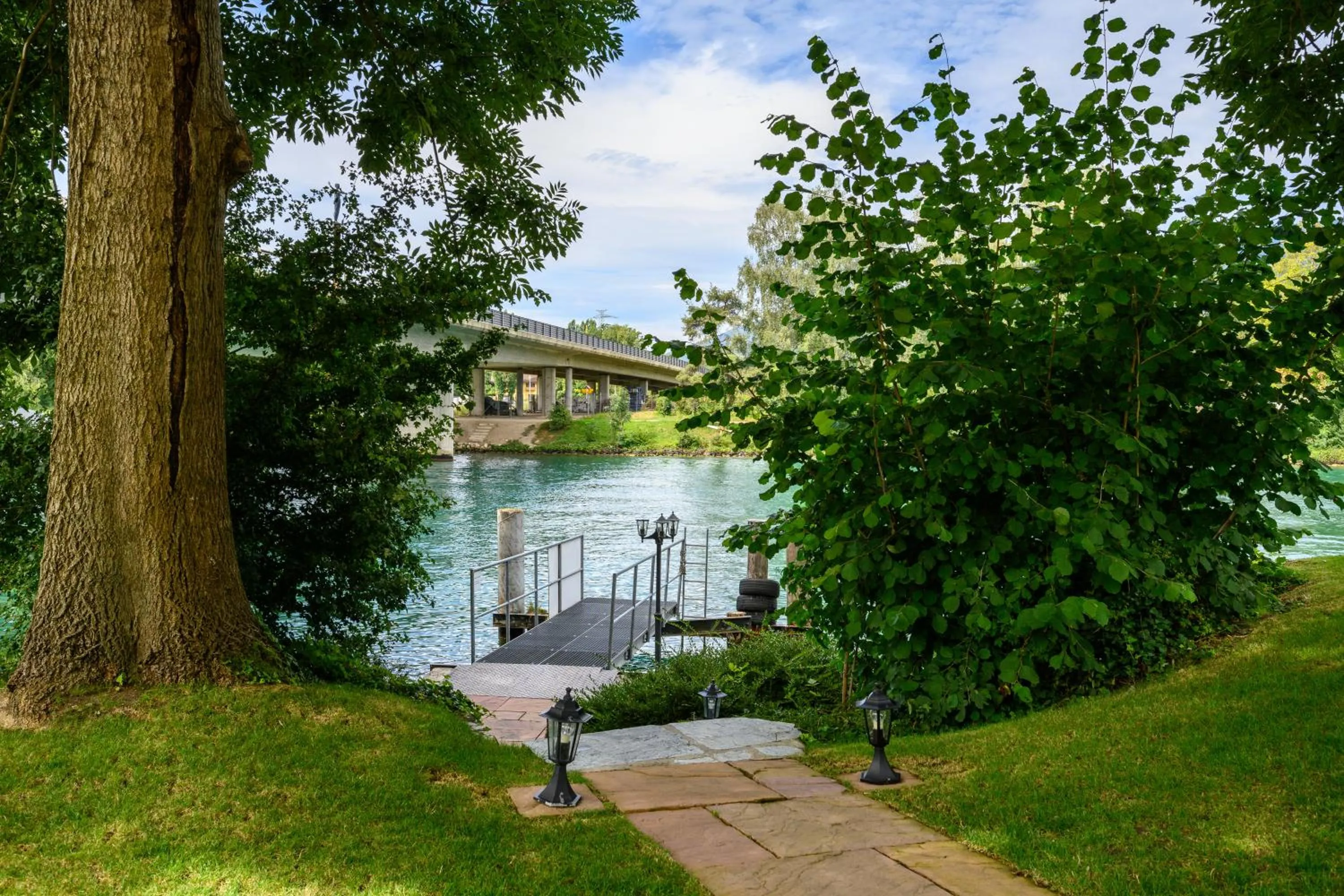 BBQ facilities in Apart-Hôtel Pont-de-Thielle