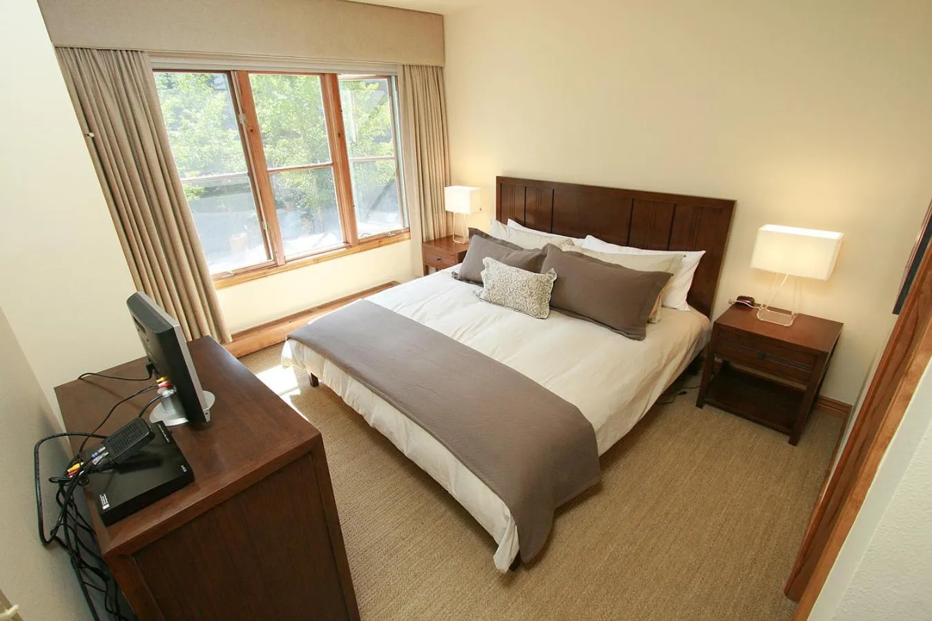 Bed in Highlands Townhome by Vail Realty