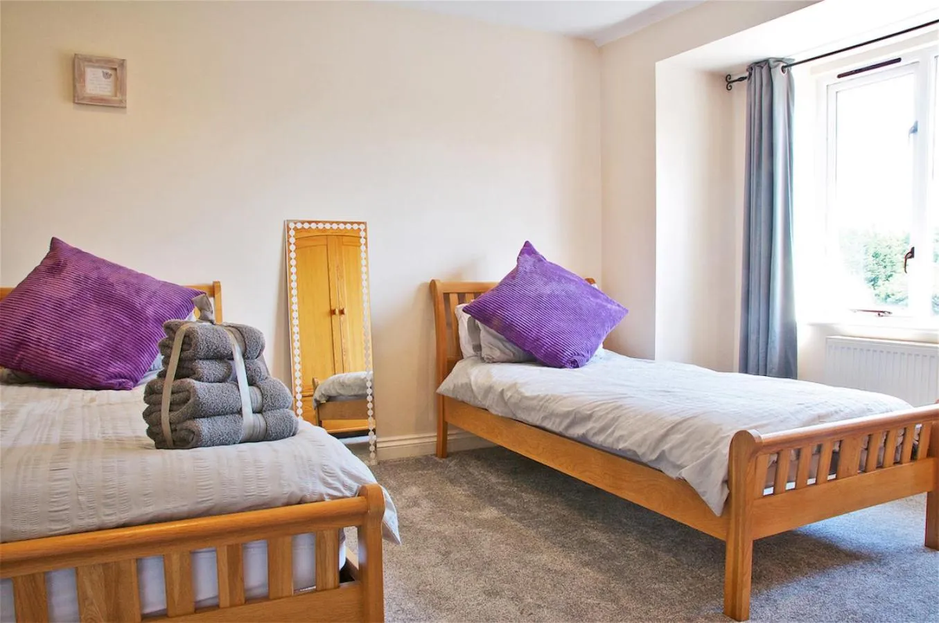 Bedroom, Bed in Northlands Farm - Old Farm Cottage