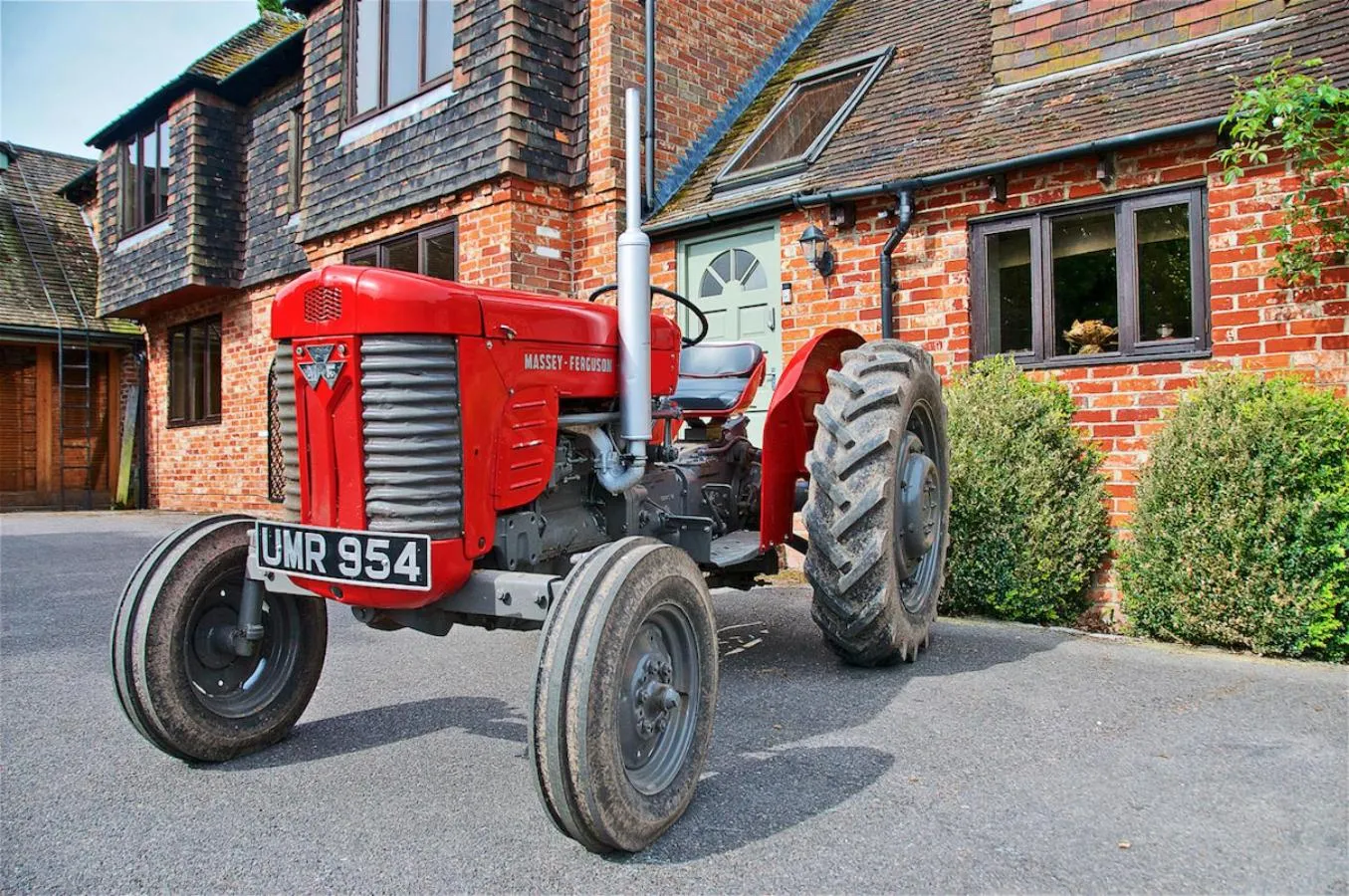 Property building in Northlands Farm - Old Farm Cottage