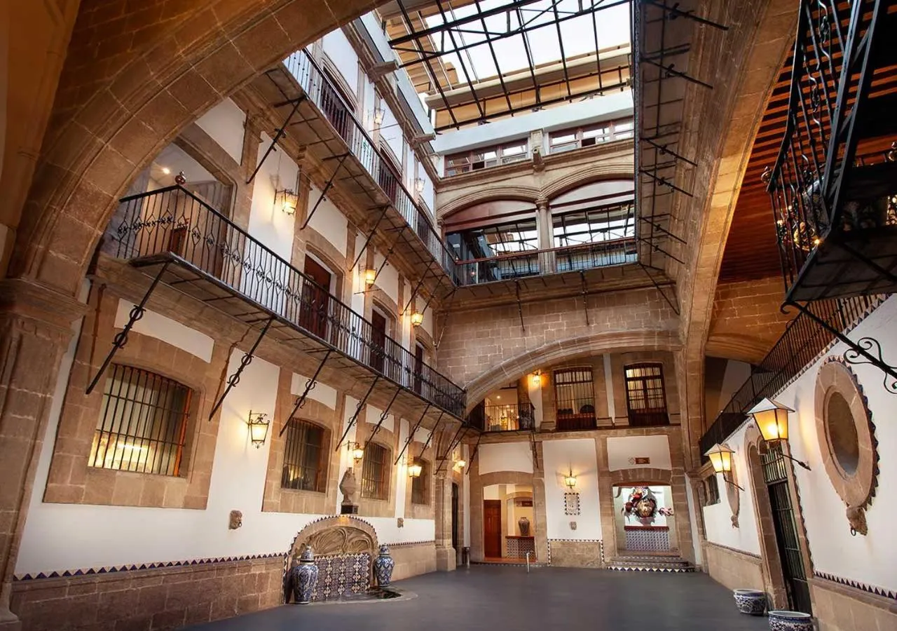 Property building in Hotel MX más centro CDMX, Trademark Collection by Wyndham