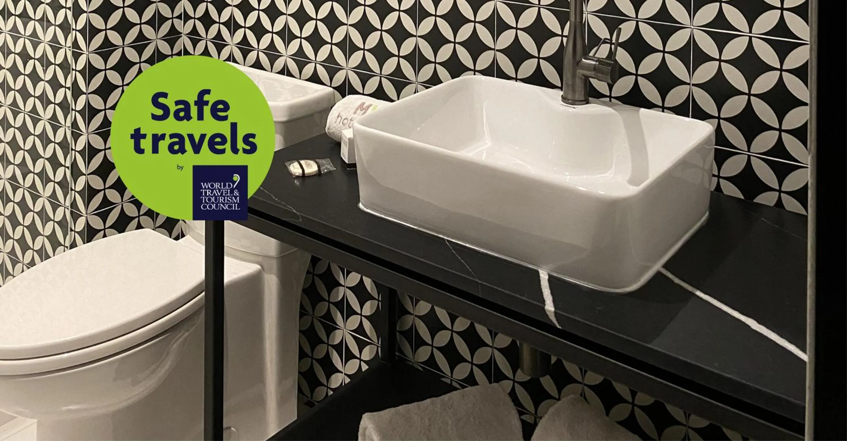 Bathroom in Hotel MX más centro CDMX, Trademark Collection by Wyndham