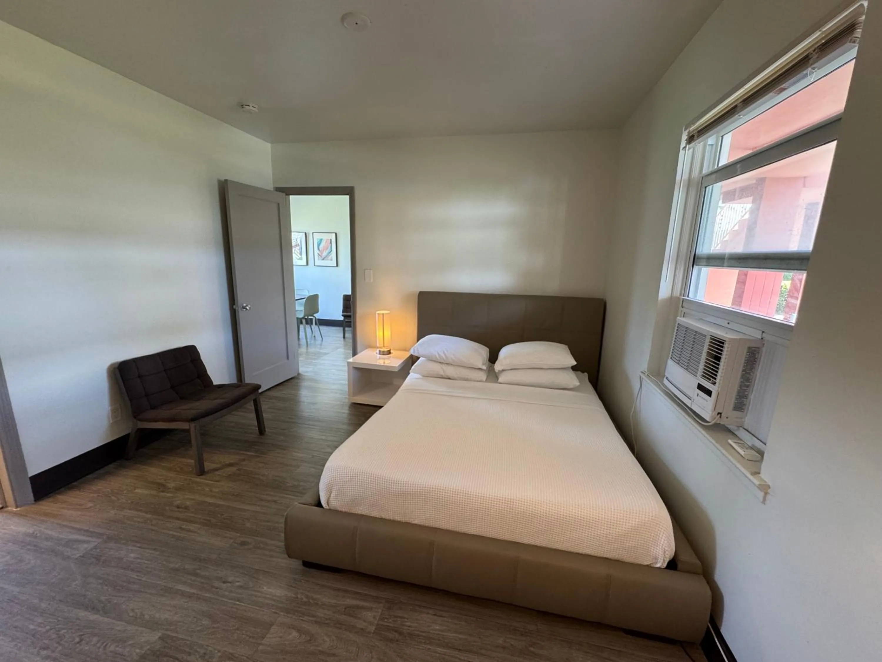 Bed in Rolo Beach Hotel