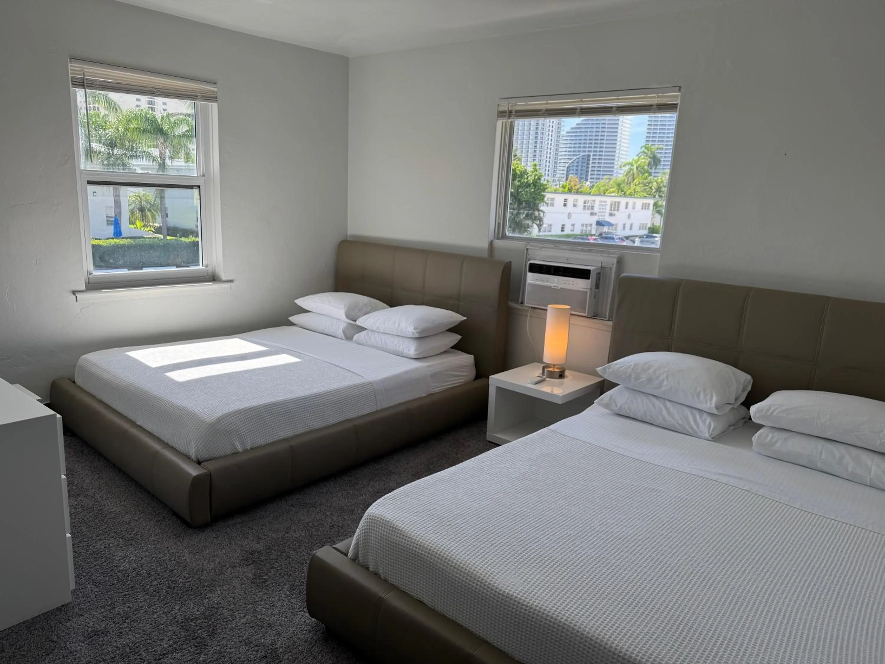 Bed in Rolo Beach Hotel