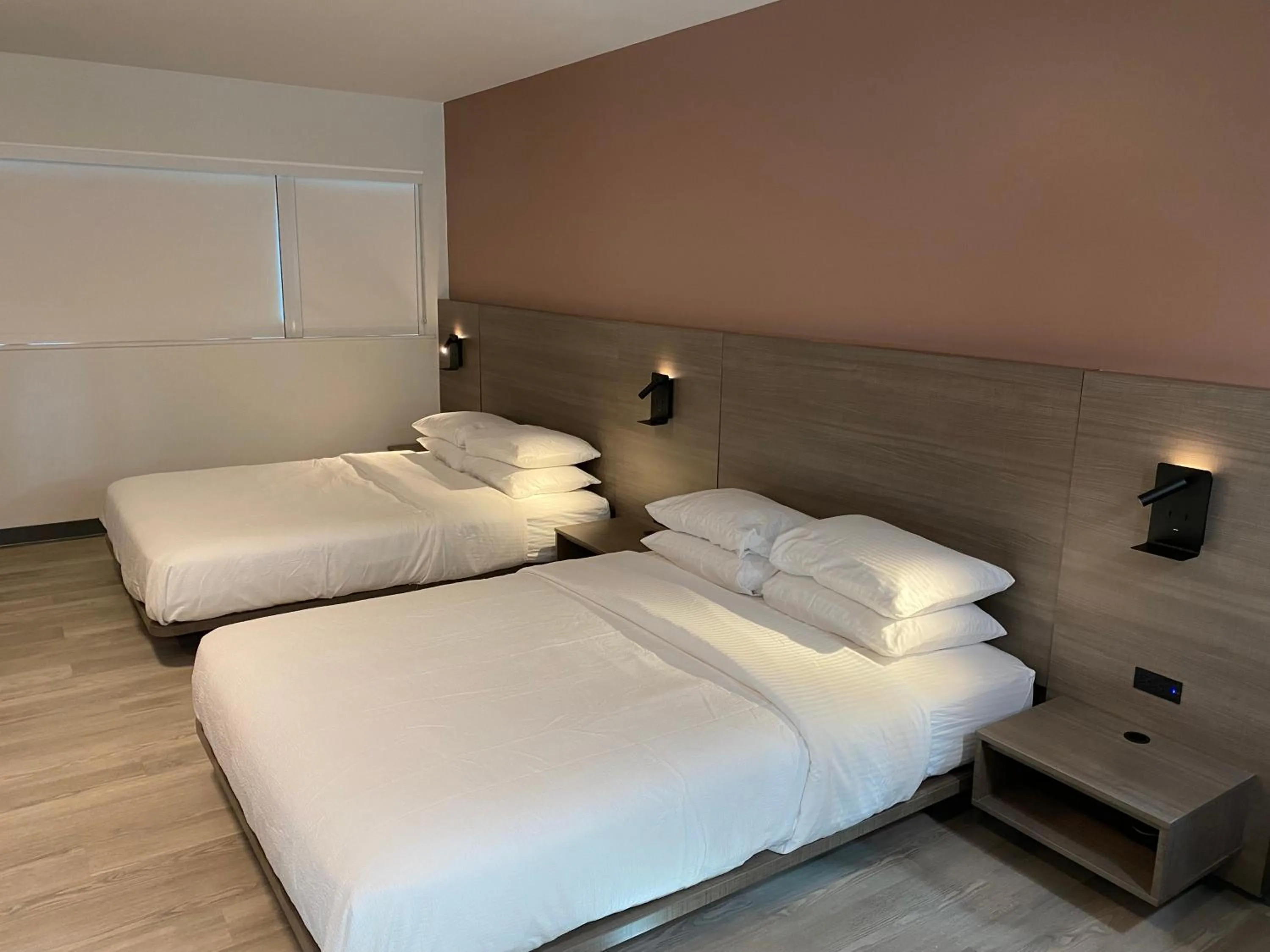 Bed in Rolo Beach Hotel