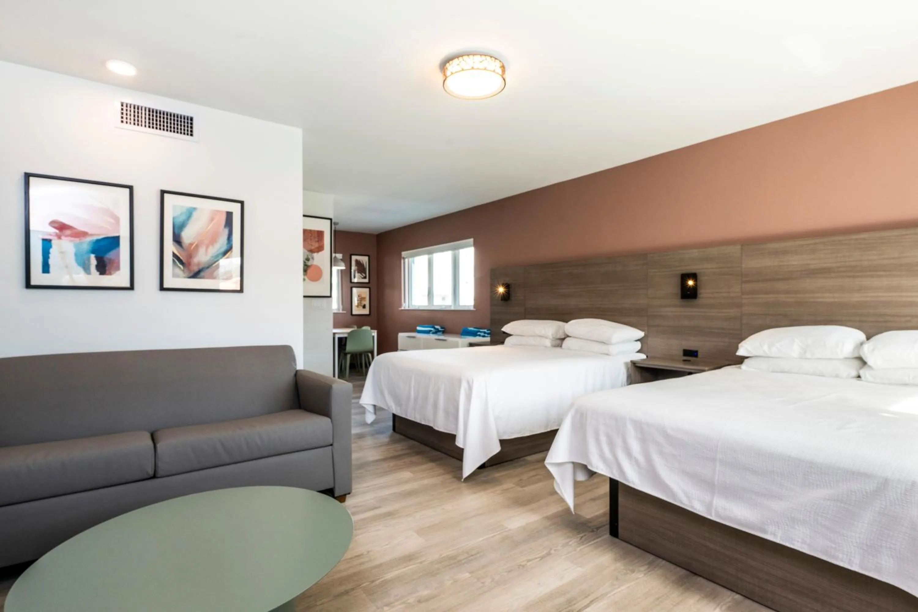 Bed in Rolo Beach Hotel