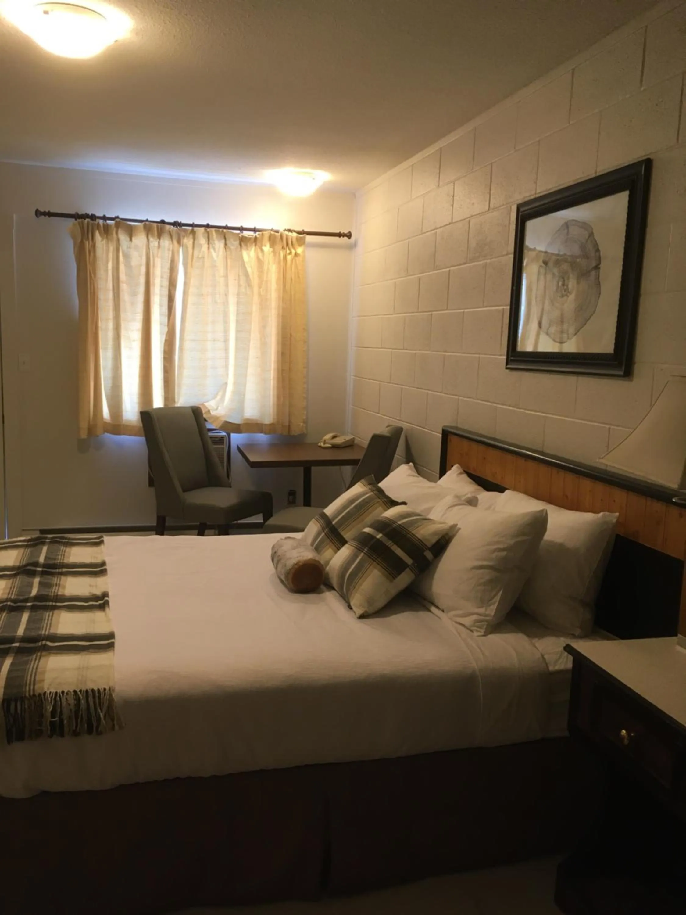 Christina Lake Motel and RV Park