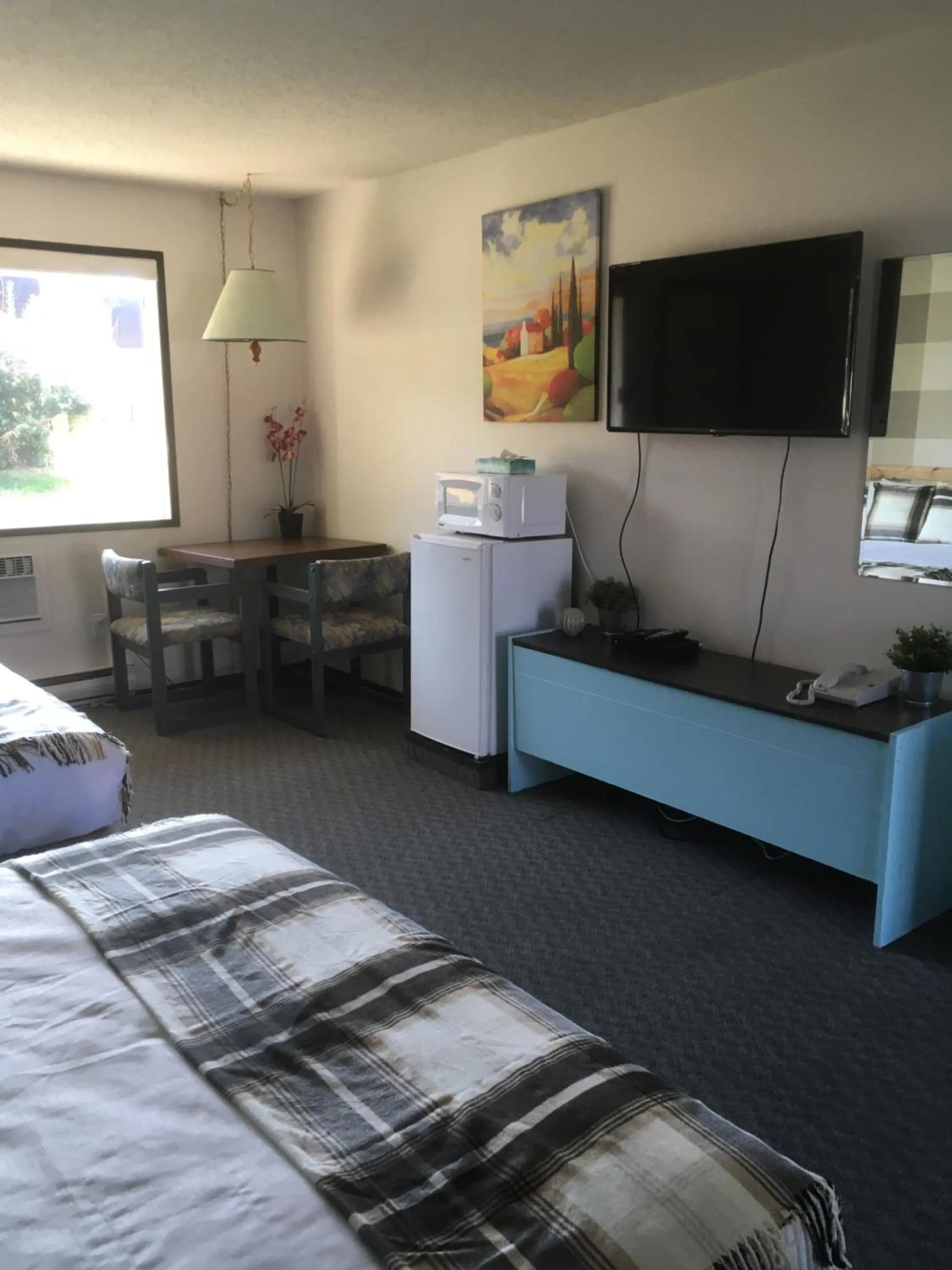 Christina Lake Motel and RV Park