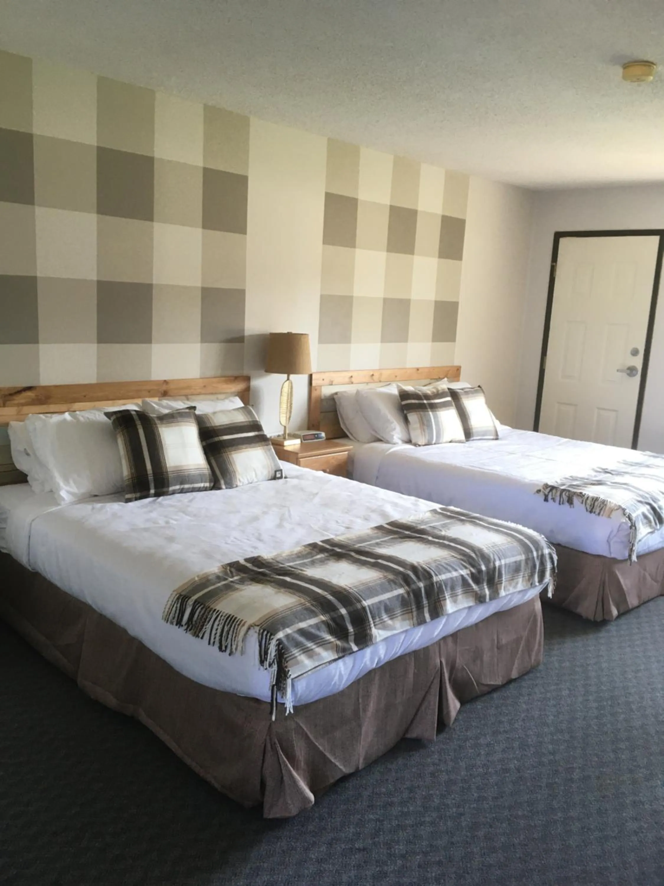 Christina Lake Motel and RV Park