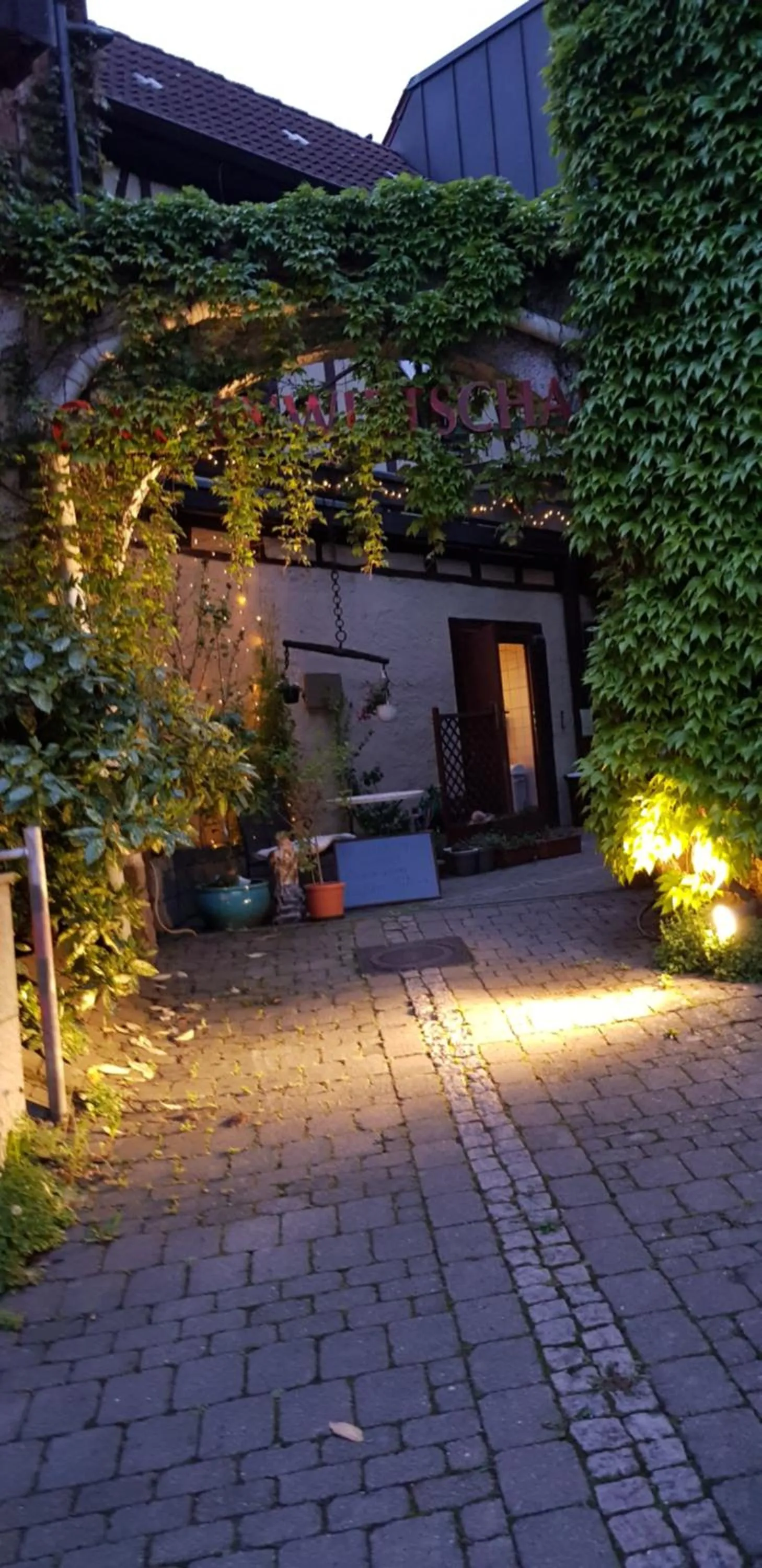 Property building in Adler Gaststube Hotel Biergarten