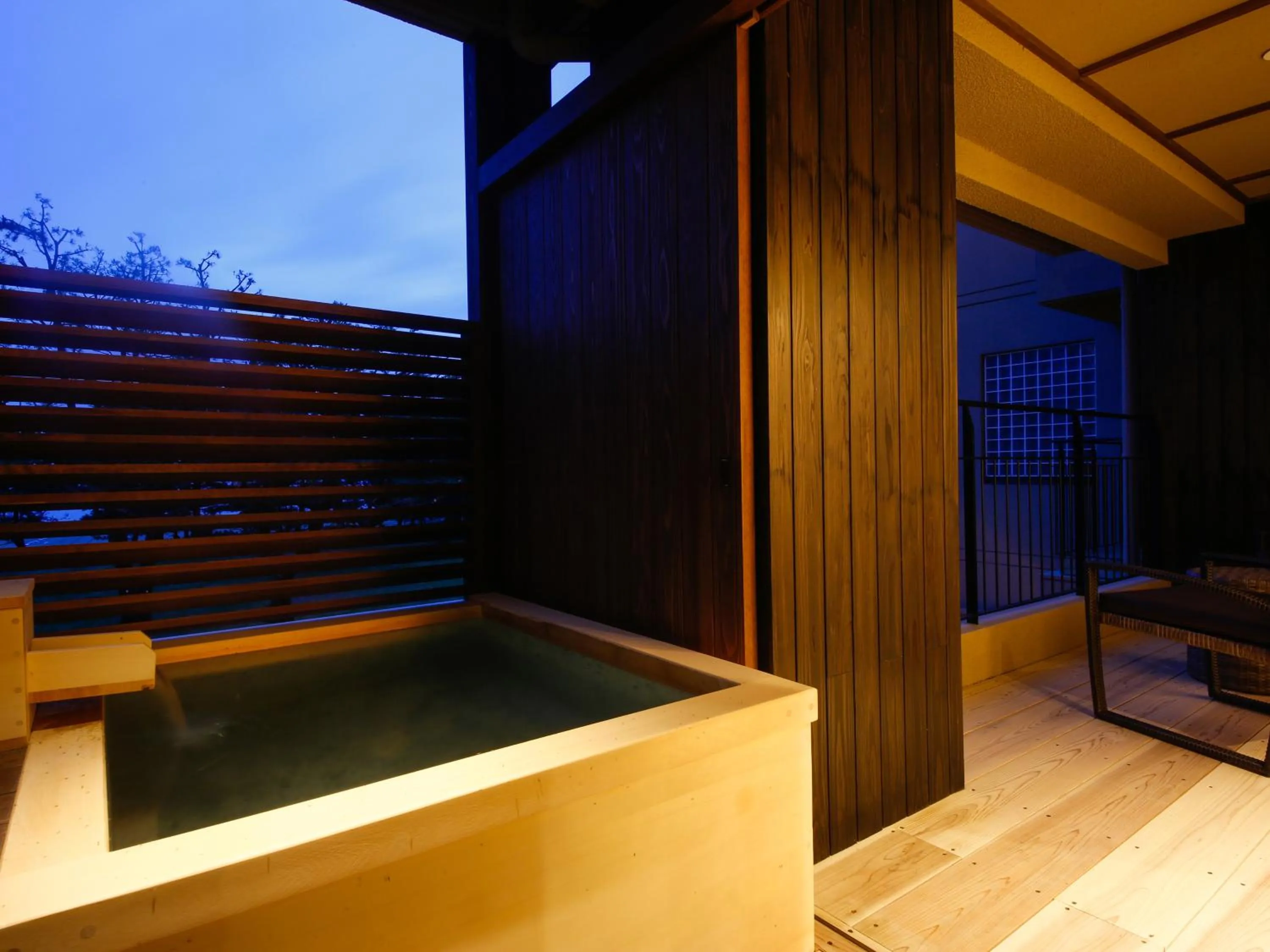 Open Air Bath in Awaji Hamarikyu Takumi