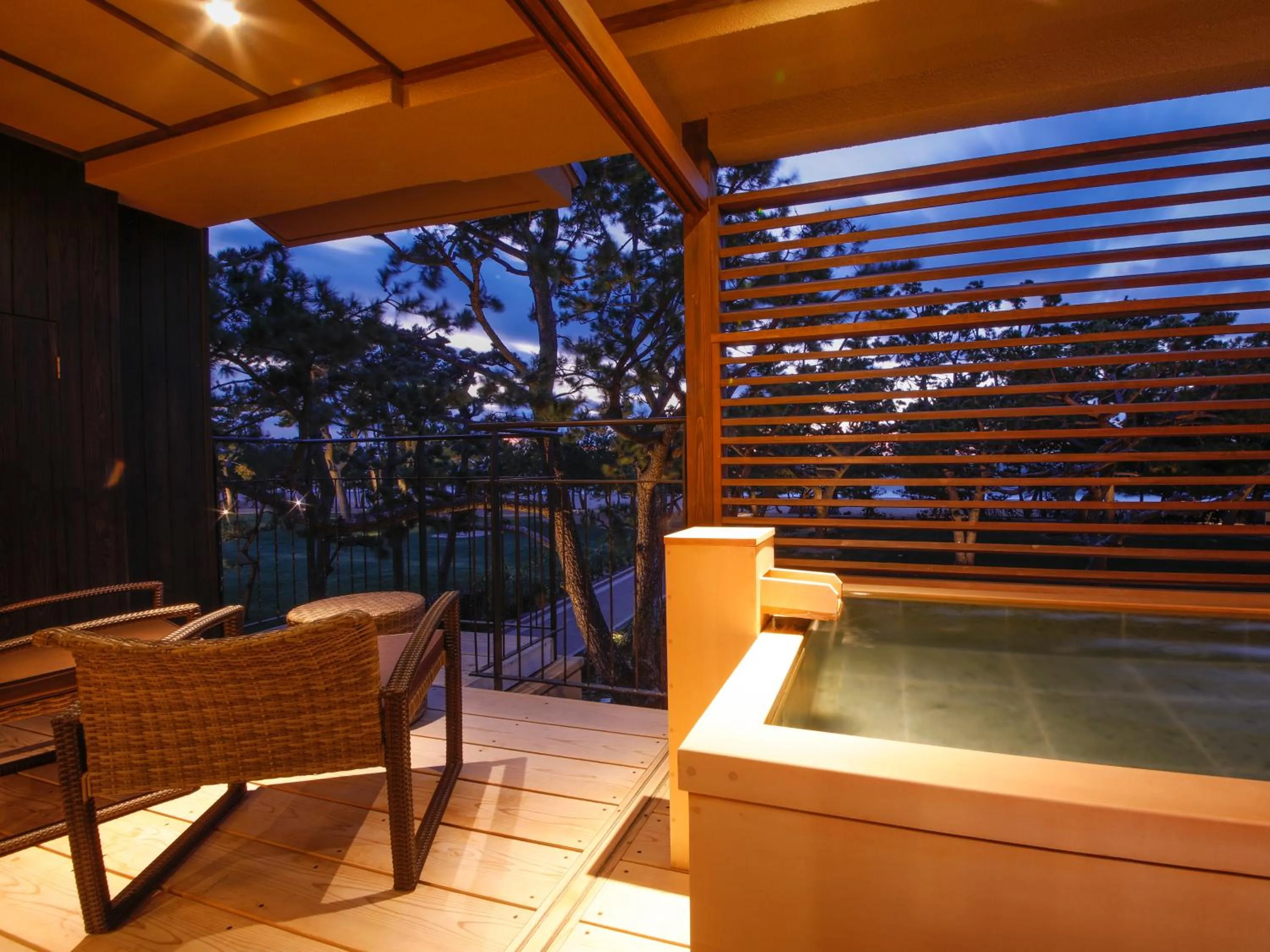 Open Air Bath in Awaji Hamarikyu Takumi