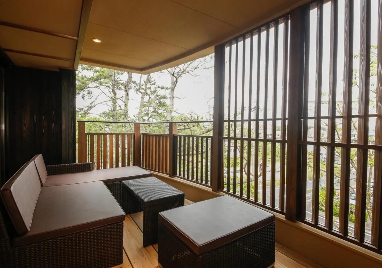 Balcony/Terrace in Awaji Hamarikyu Takumi