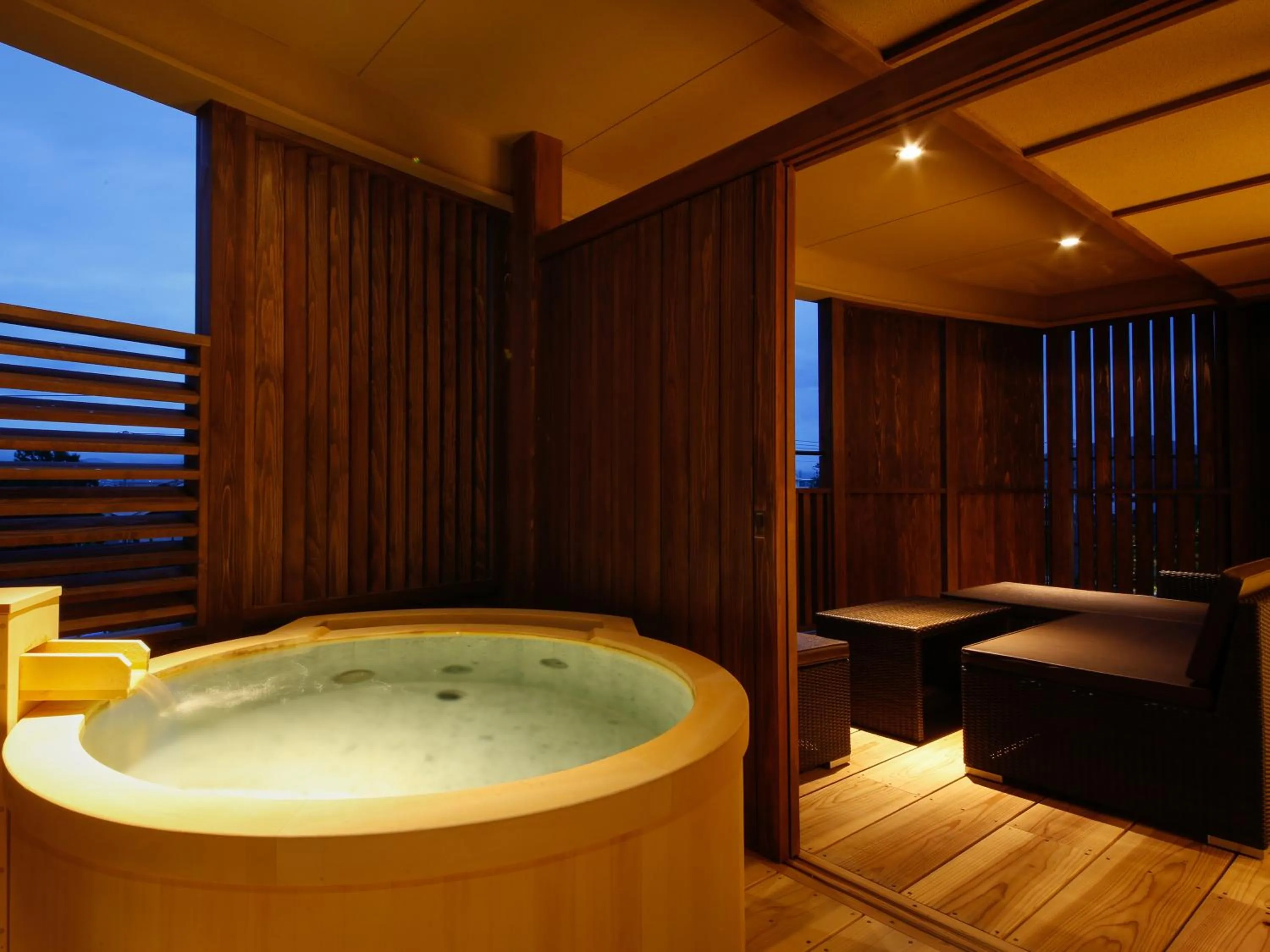 Open Air Bath in Awaji Hamarikyu Takumi