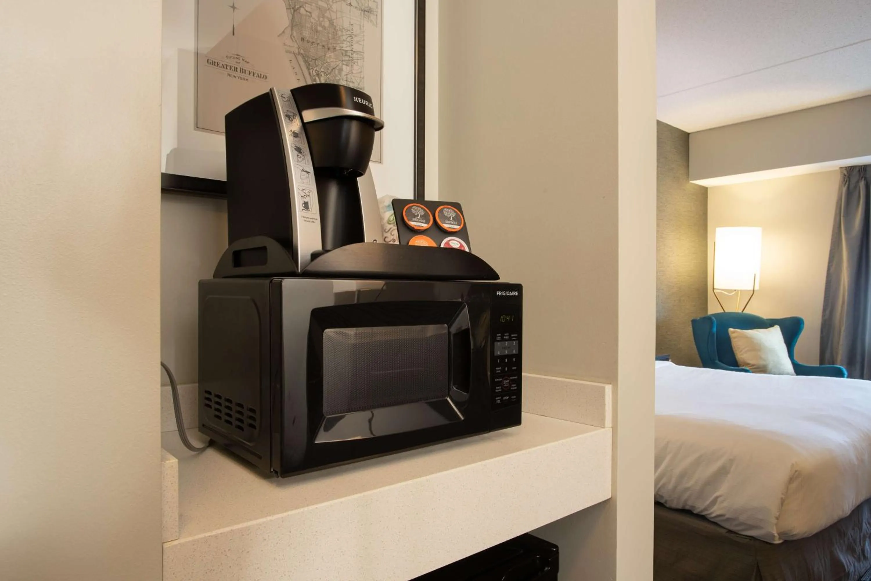 Other, Bed in The Mosey Buffalo Williamsville Tapestry Collection Hilton