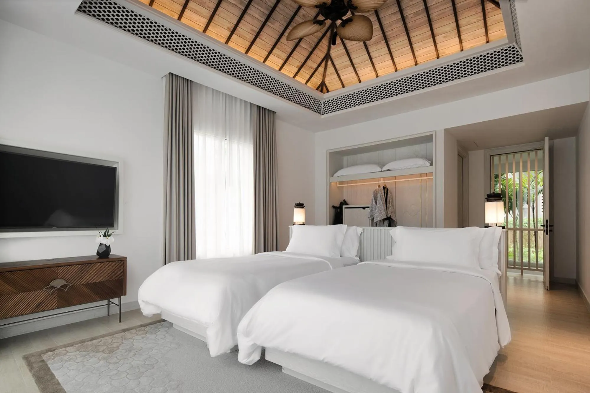 Bedroom, Bed in Banyan Tree Krabi