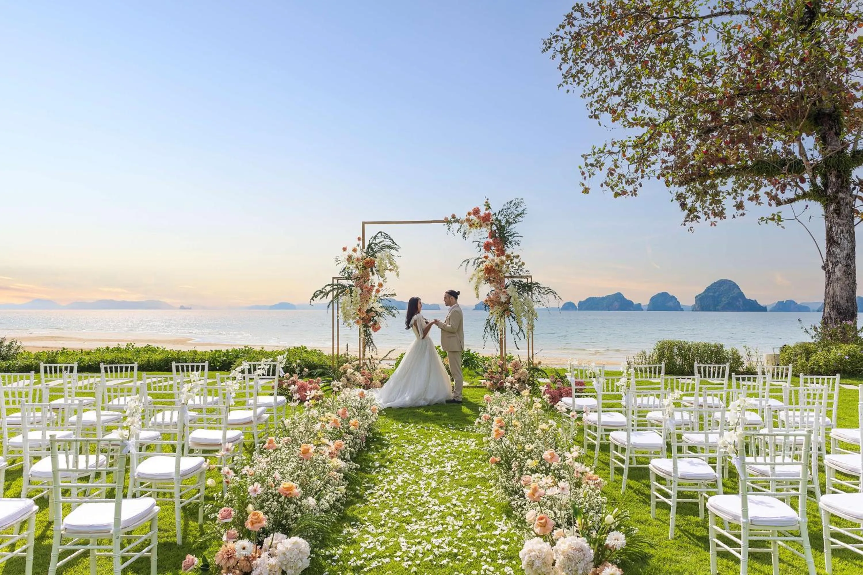 wedding in Banyan Tree Krabi
