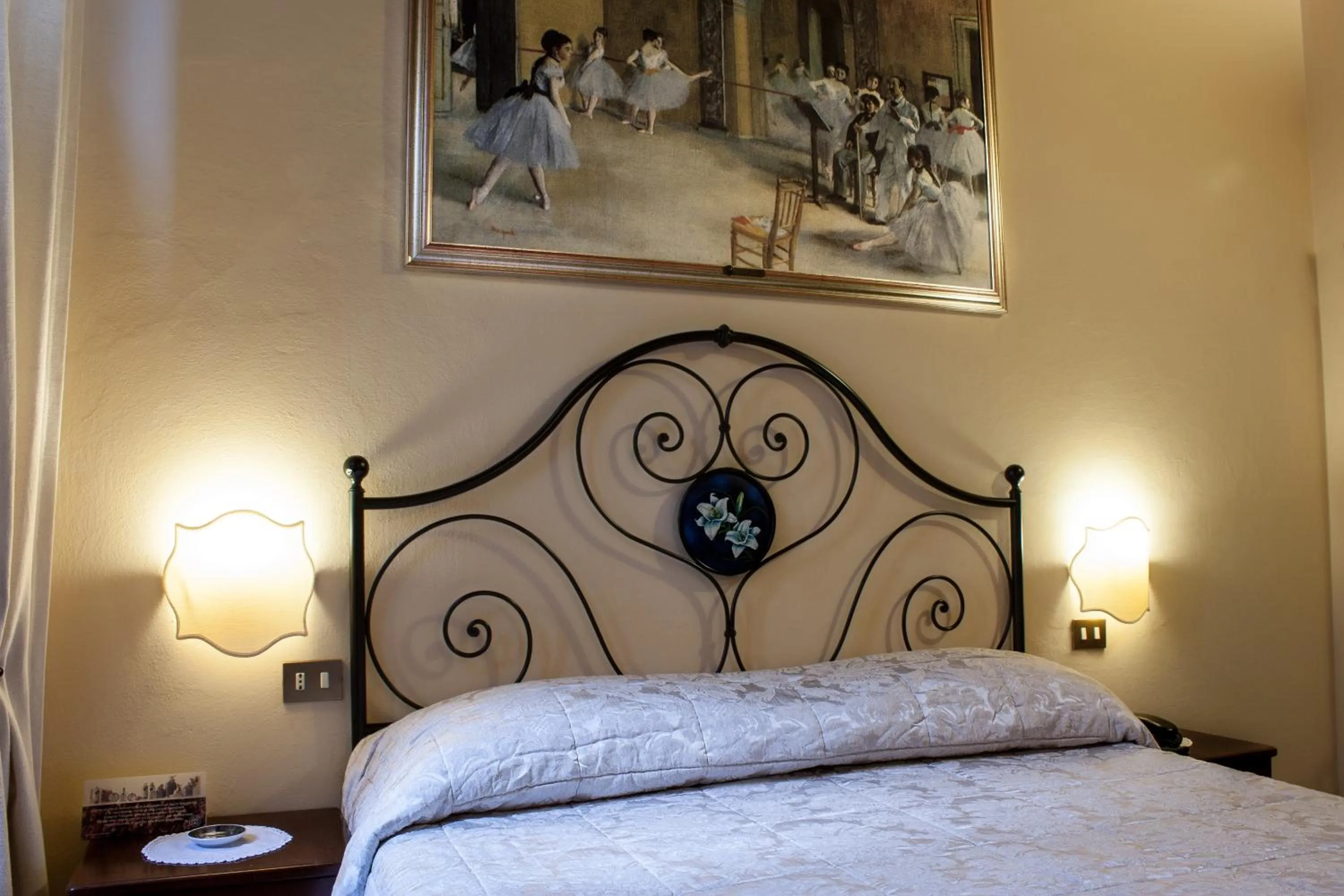 Bedroom, Bed in Albergo Il Giglio