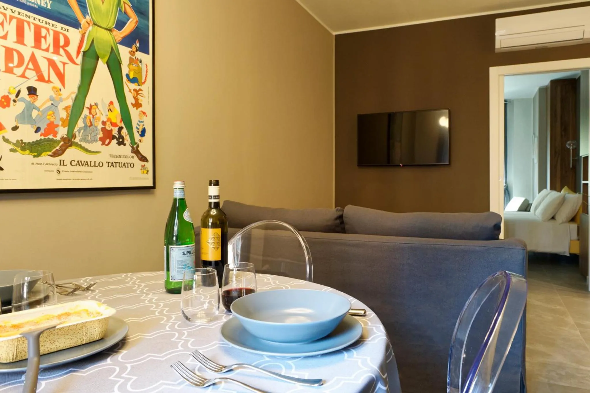 Dining area in RED RIBBON