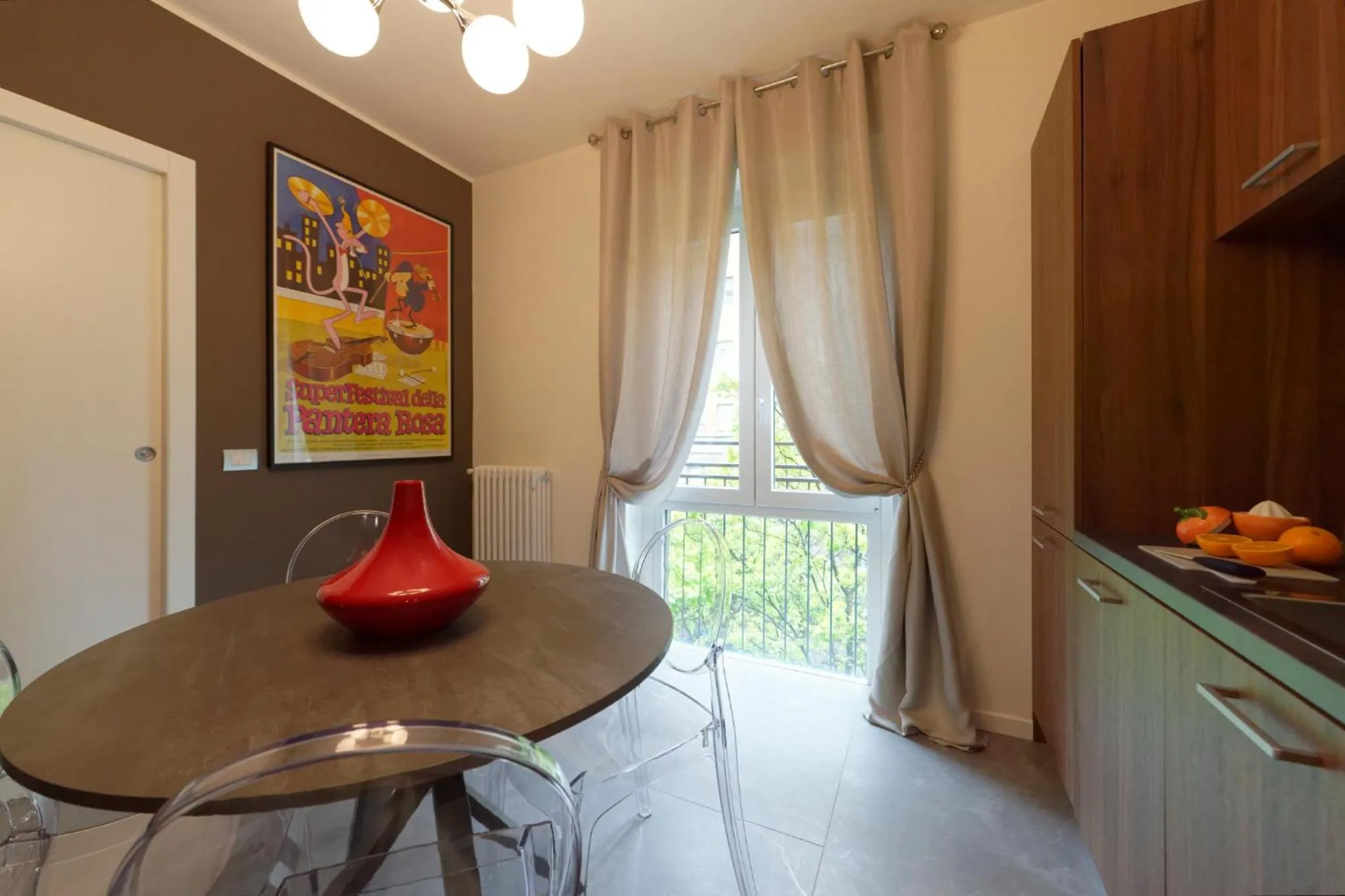 Living room in RED RIBBON