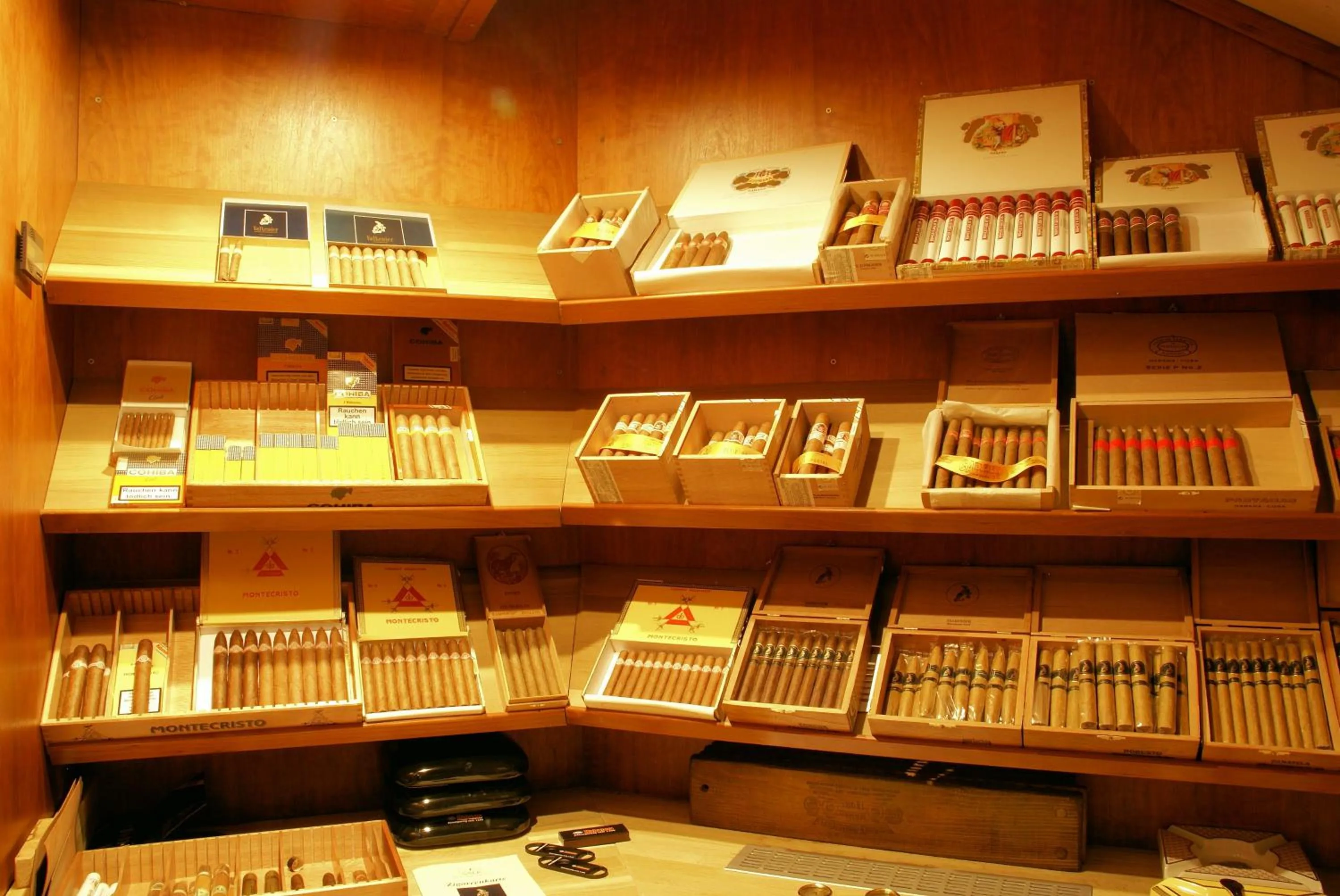 Lounge or bar in Van der Valk Hotel Berlin Brandenburg