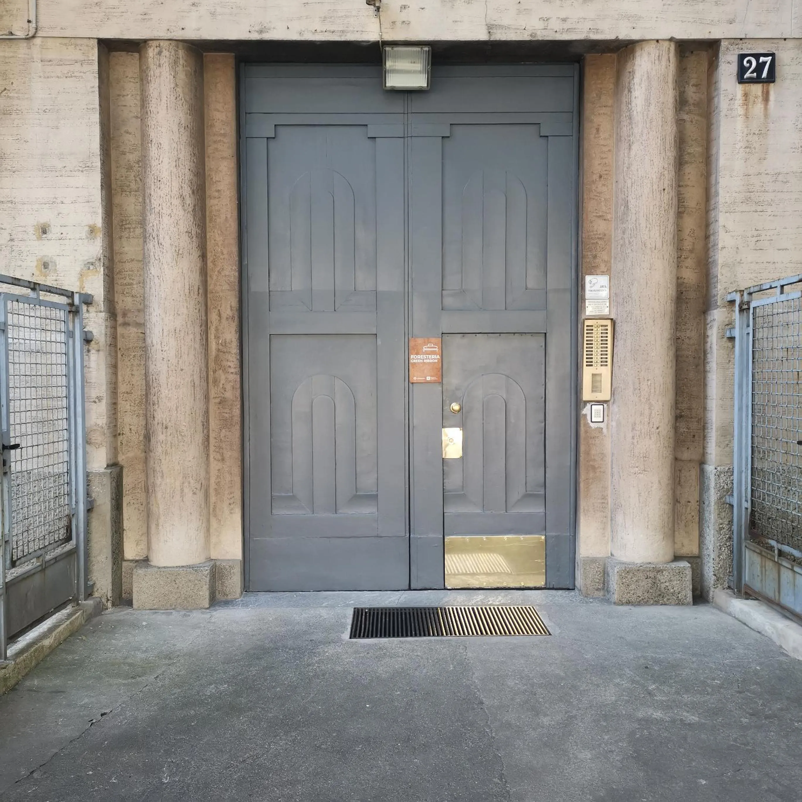 Property building in GREEN RIBBON