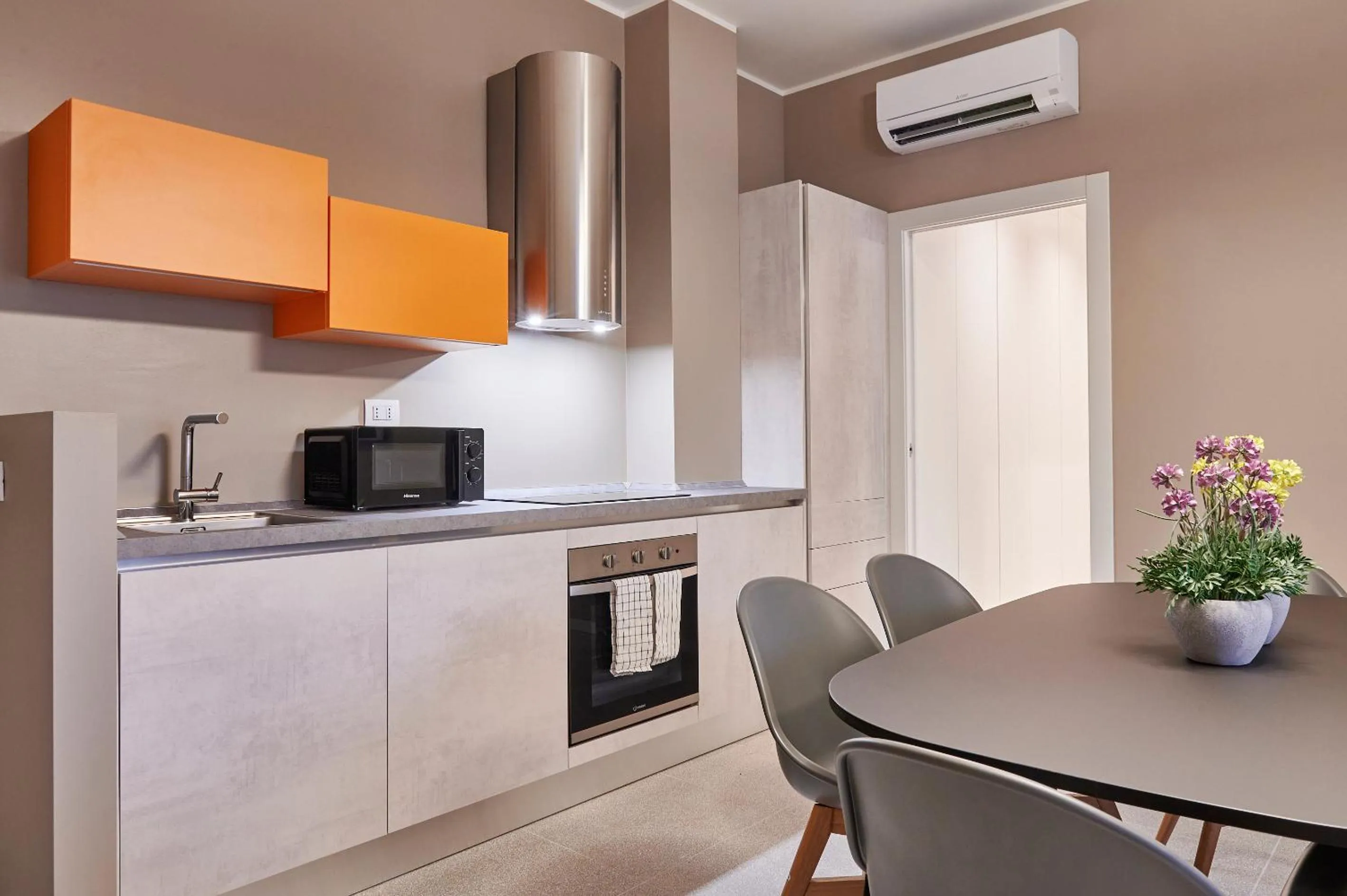 Kitchen or kitchenette in GREEN RIBBON