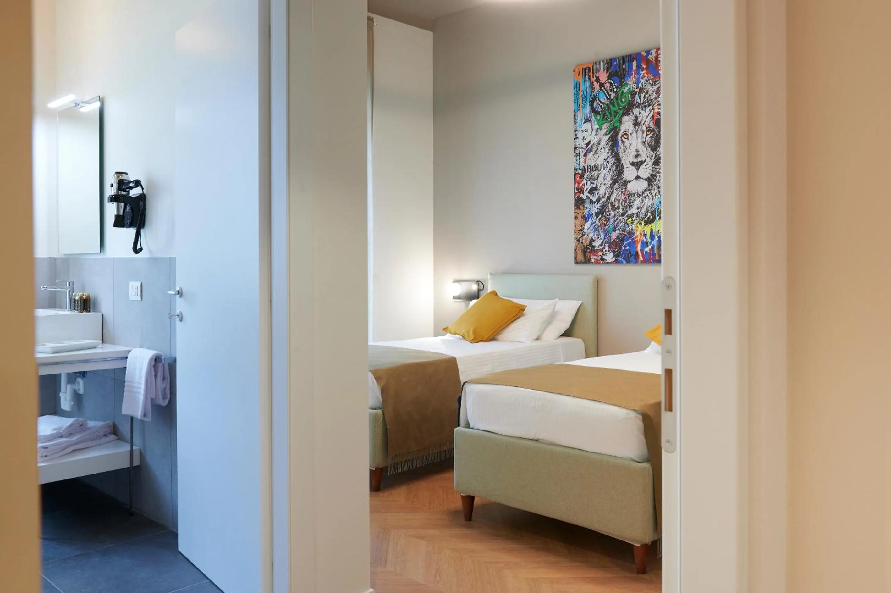 Photo of the whole room, Bed in WHITE RIBBON