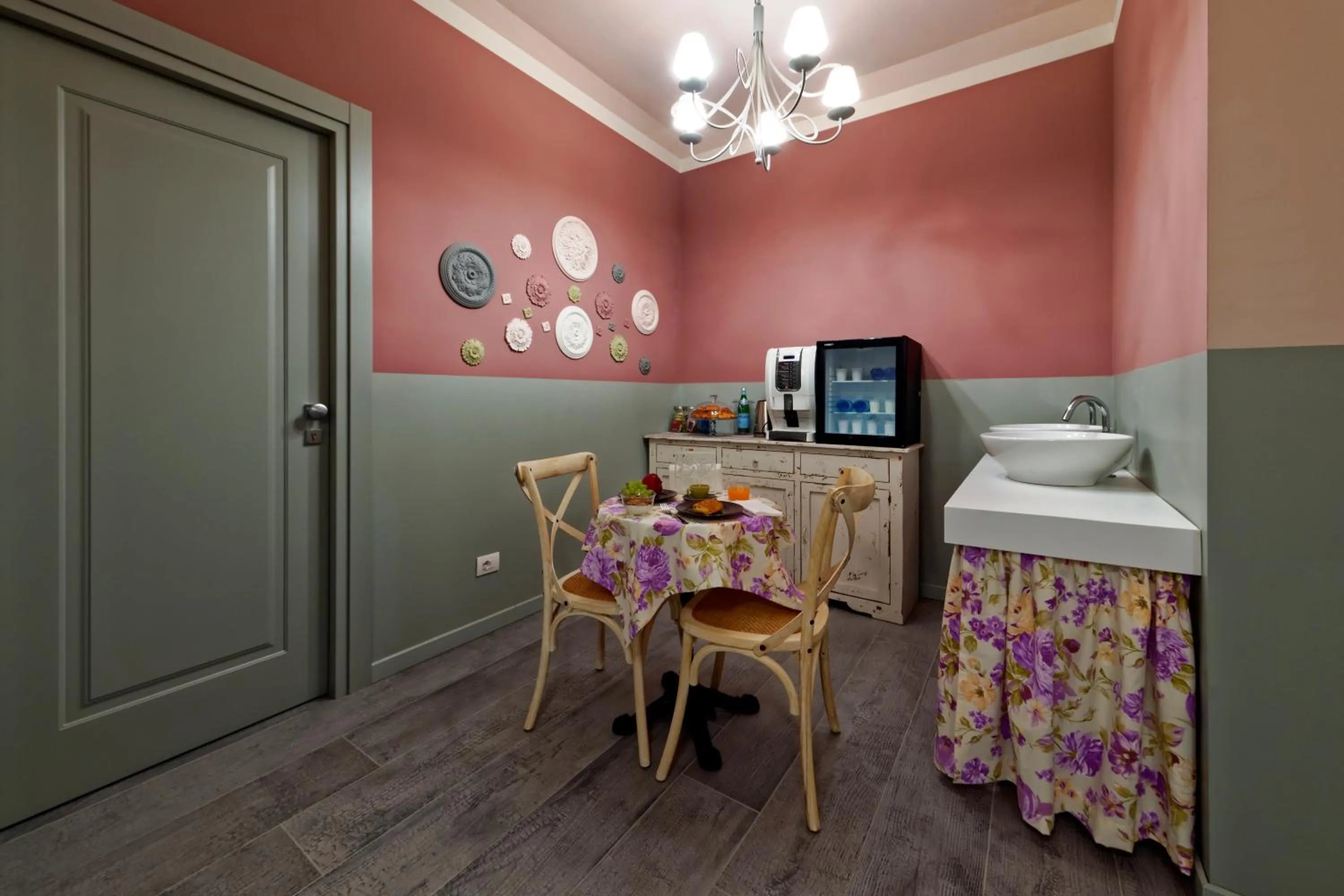 Buffet breakfast in WHITE RIBBON