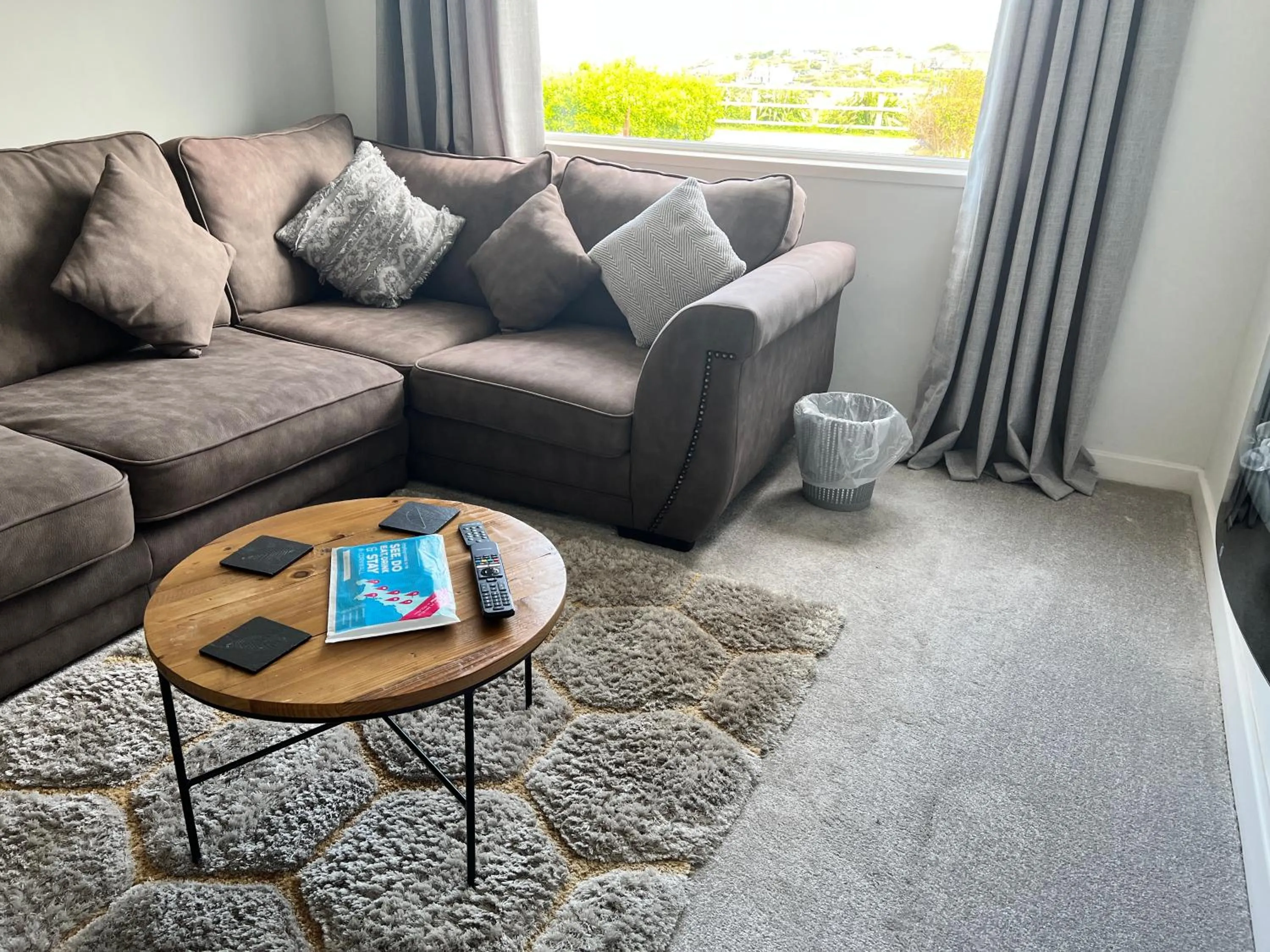 Communal lounge/ TV room in Sennen Cove Cottage