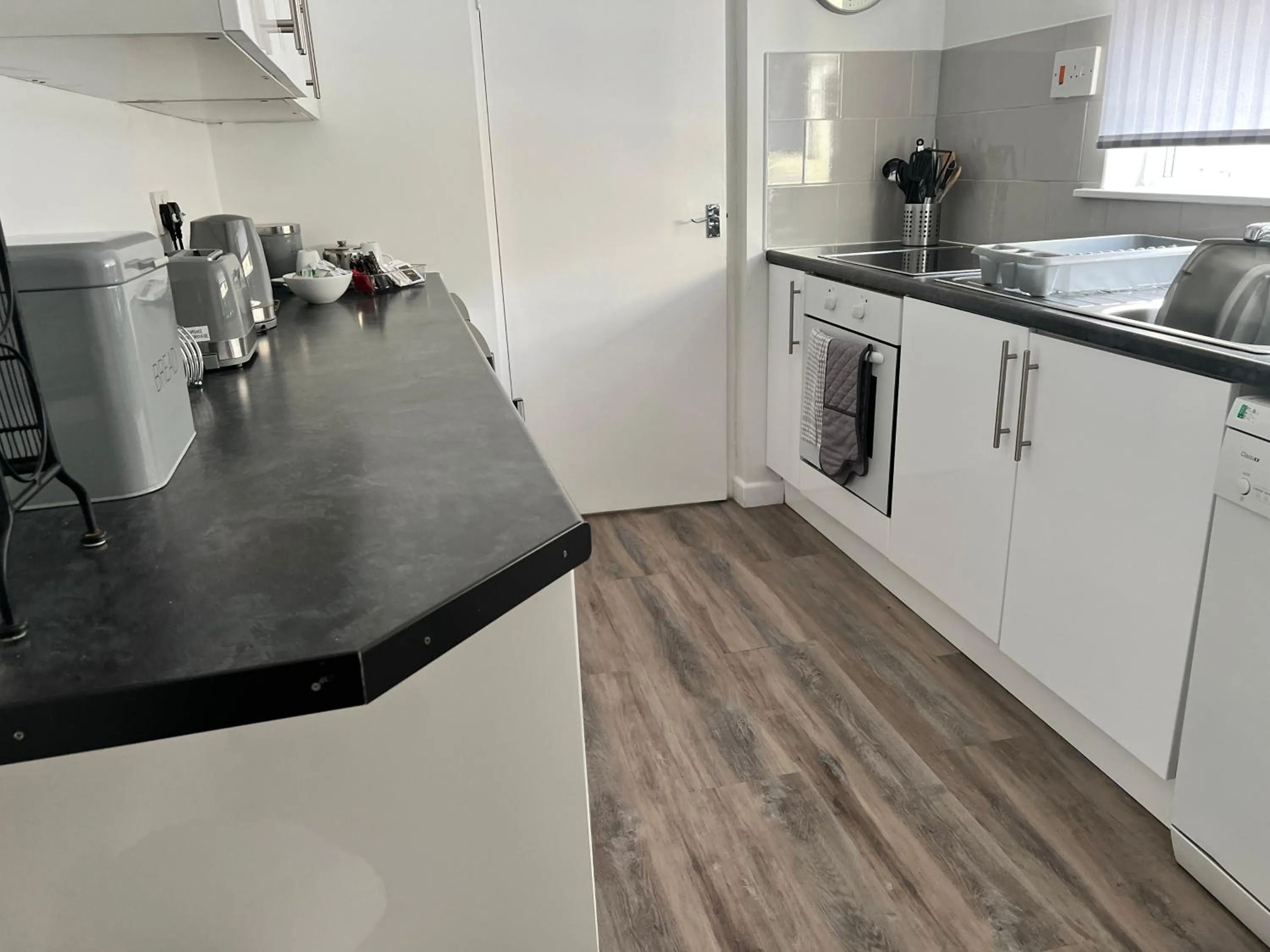 oven in Sennen Cove Cottage