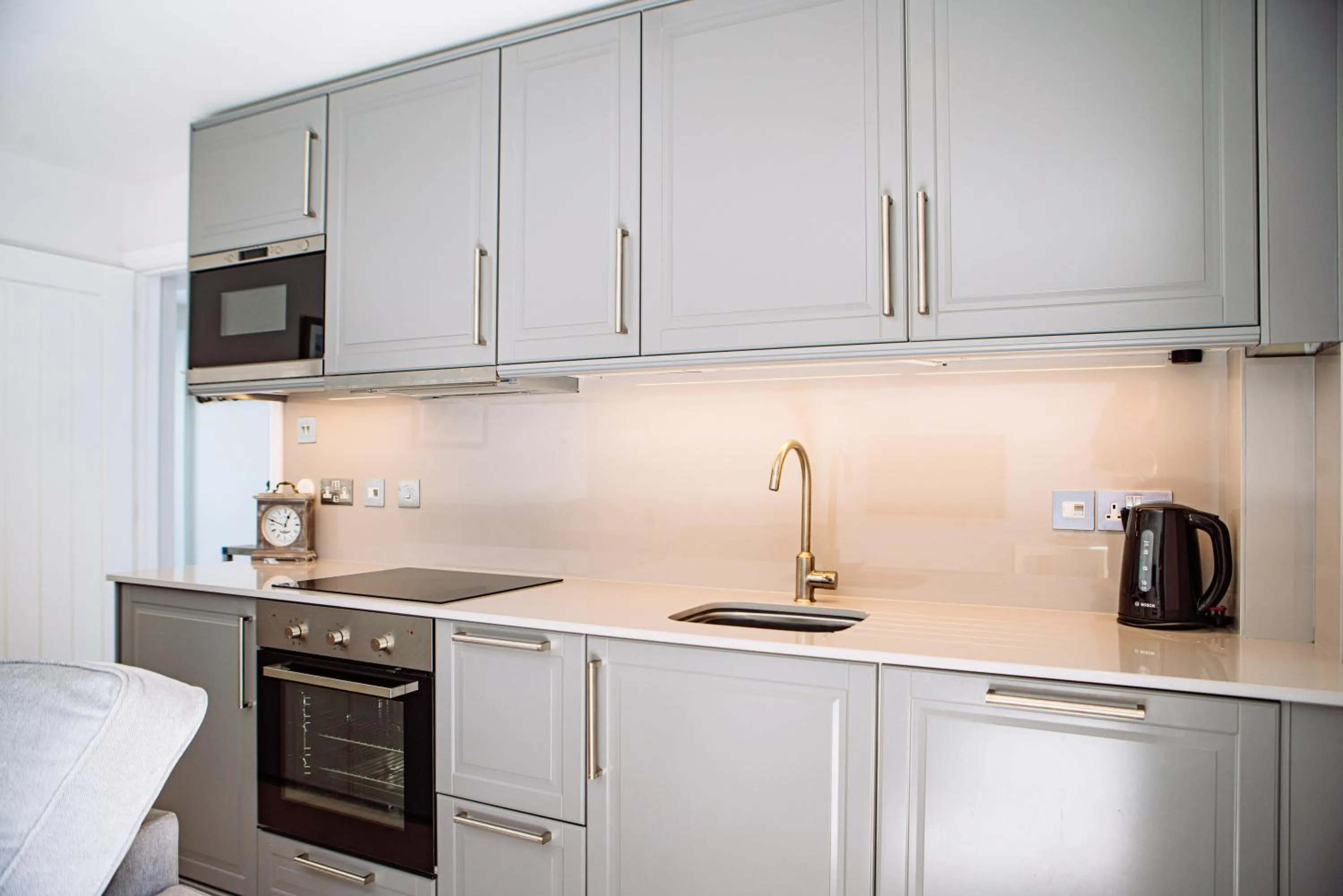 Kitchen or kitchenette in Sennen Cove Cottage