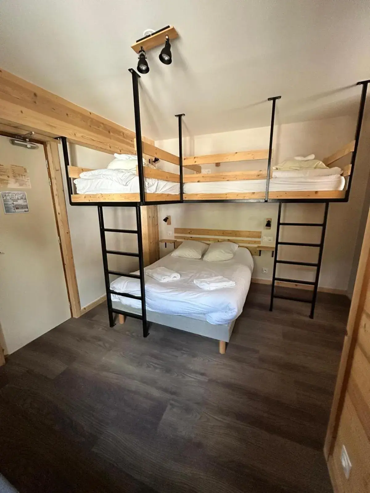 Quadruple Room in Hôtel le Christiania Quadruple Room in Hôtel le Christiania