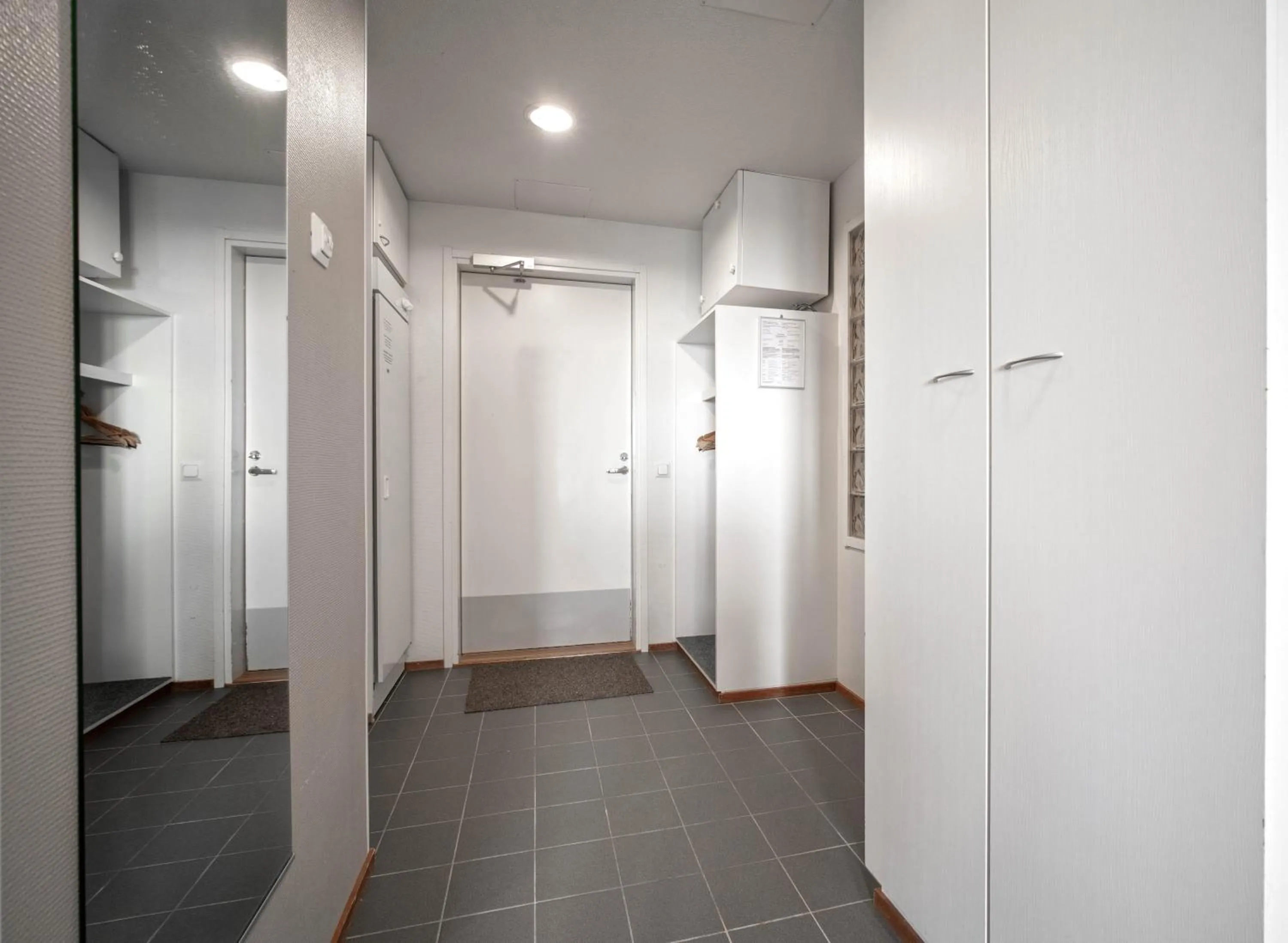 wardrobe in Ski-Inn RukaSuites