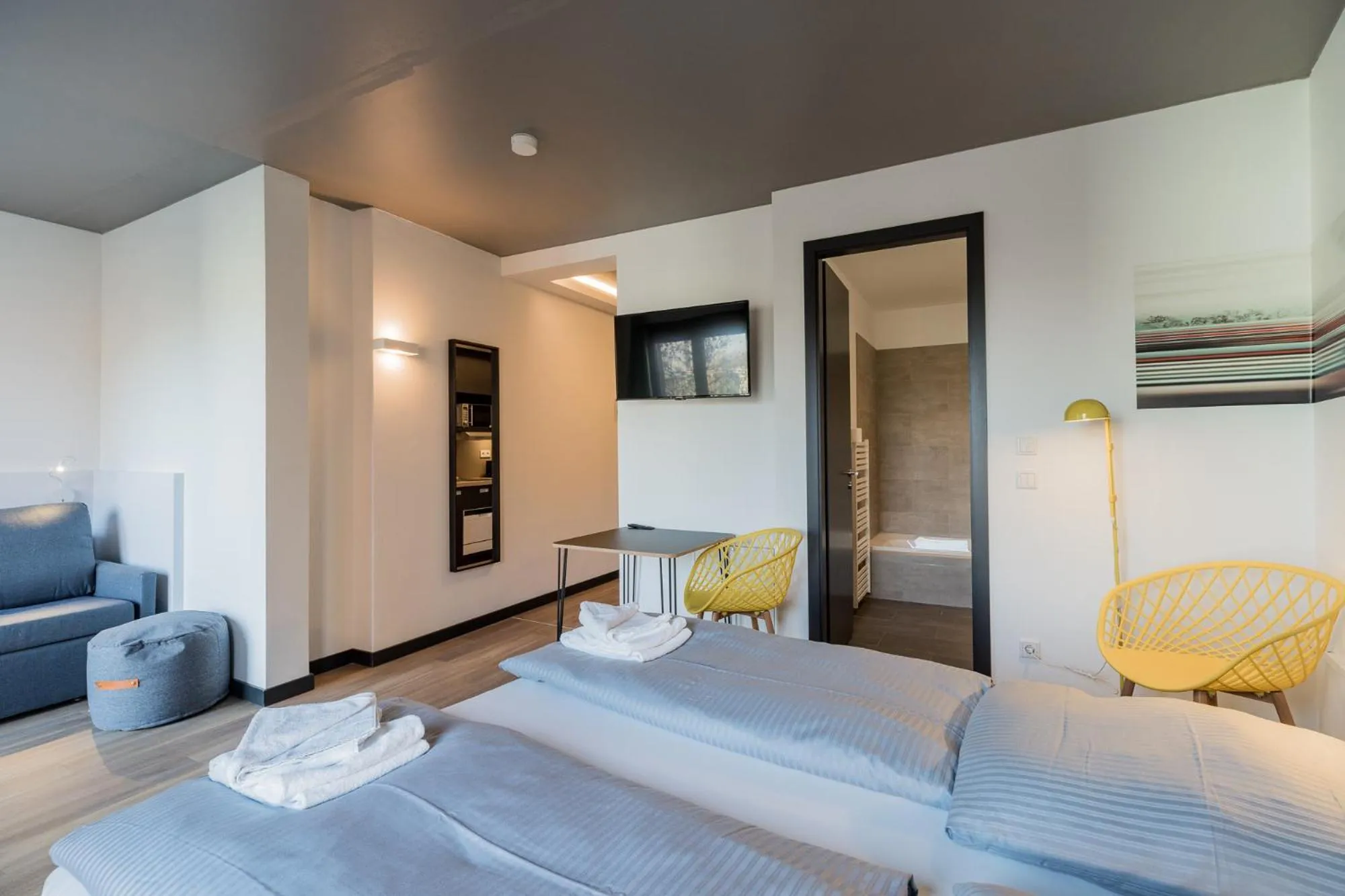 Photo of the whole room, Bed in Nena Apartments - Kreuzberg 61