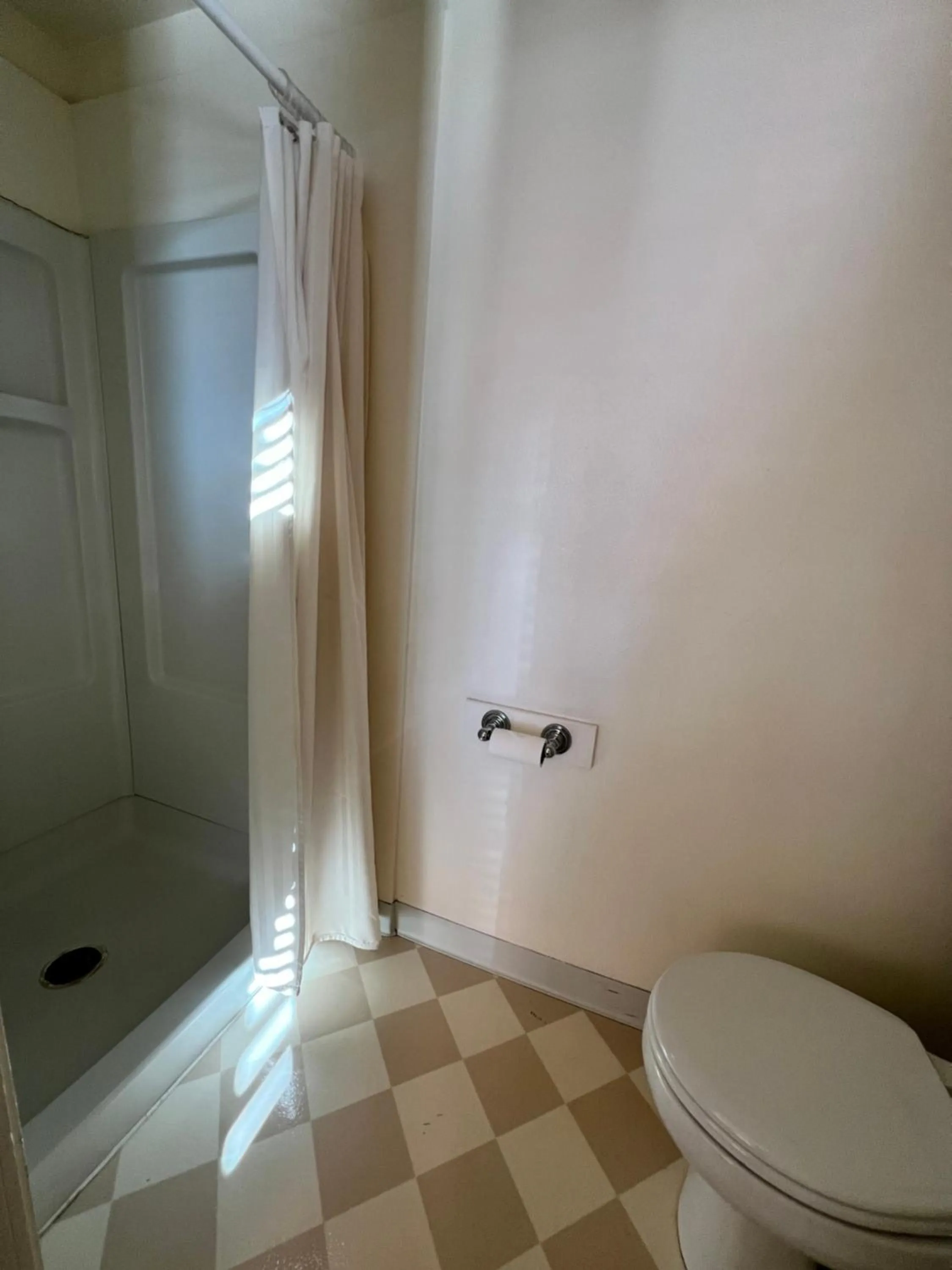 Shower in Hotel St Nicholas