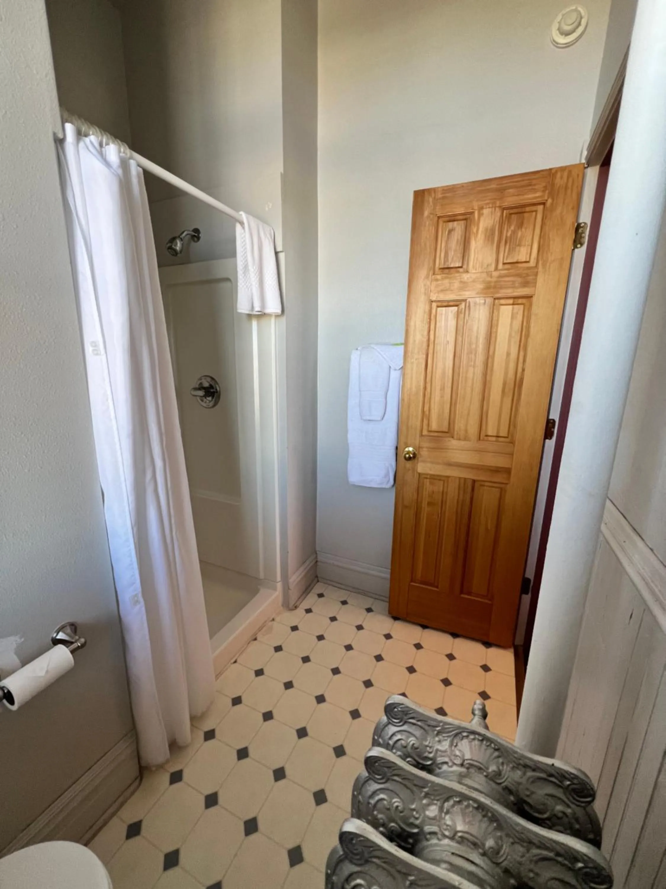 Bathroom in Hotel St Nicholas