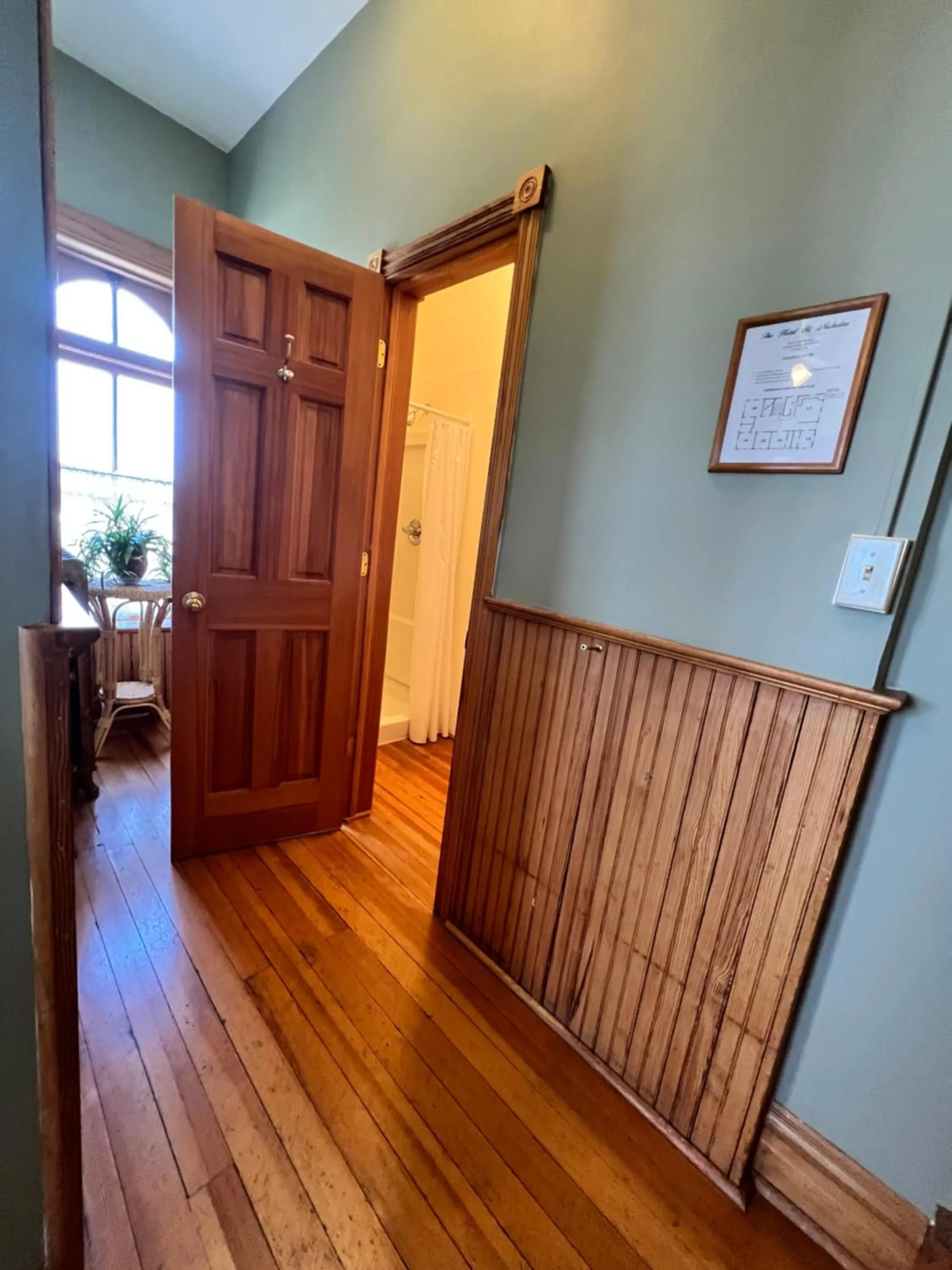 Decorative detail in Hotel St Nicholas