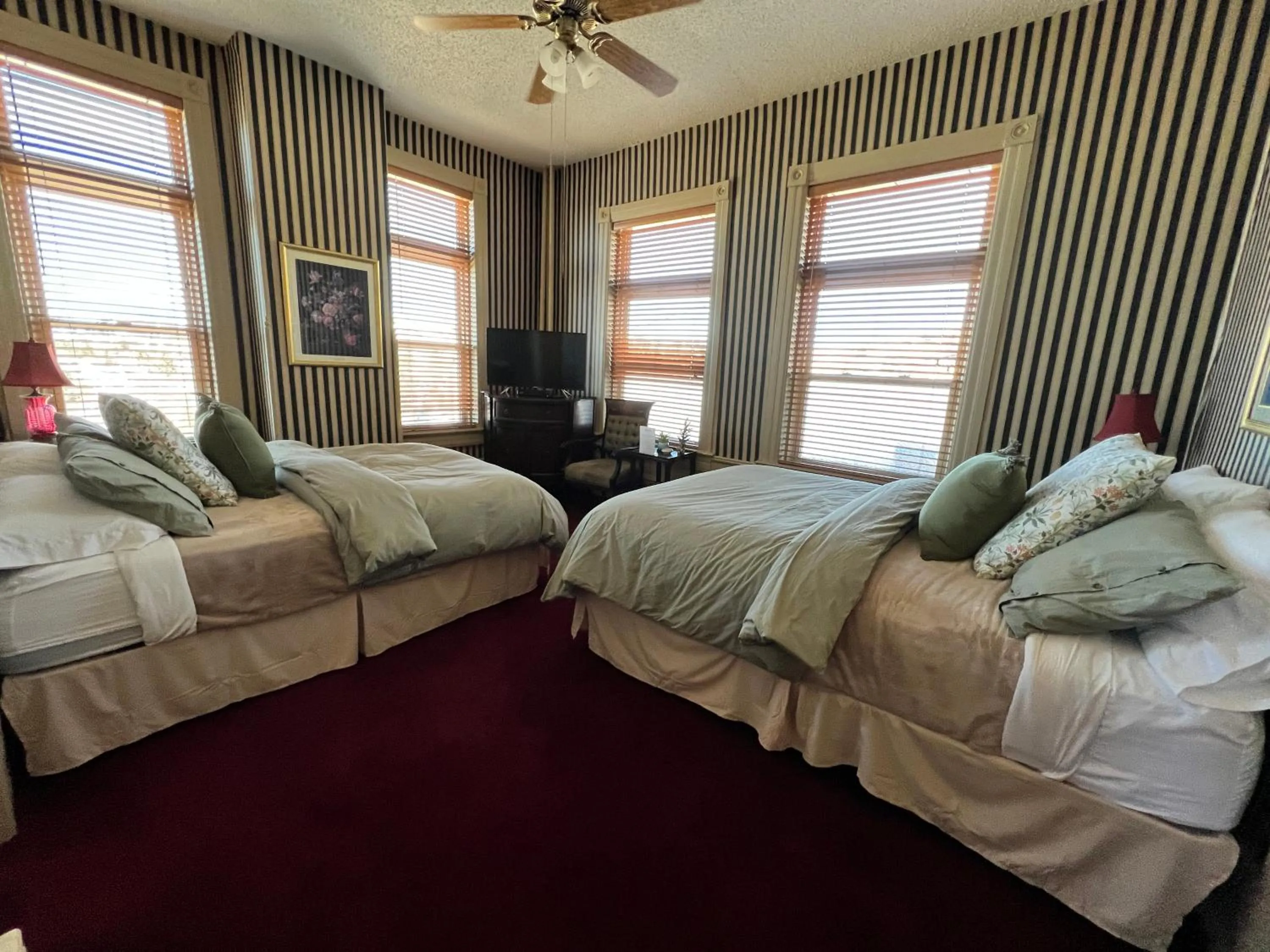 Bedroom in Hotel St Nicholas