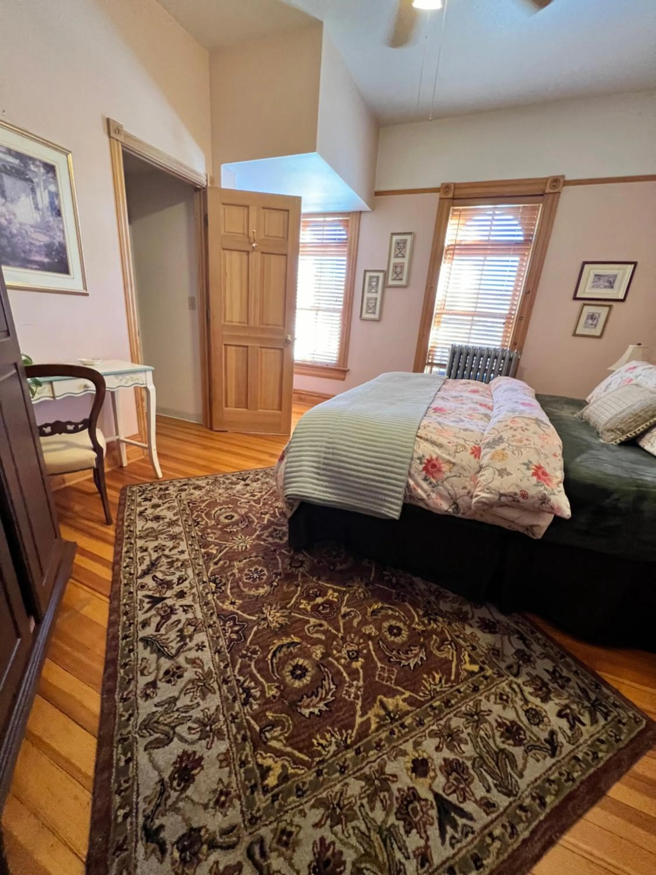 Bedroom in Hotel St Nicholas