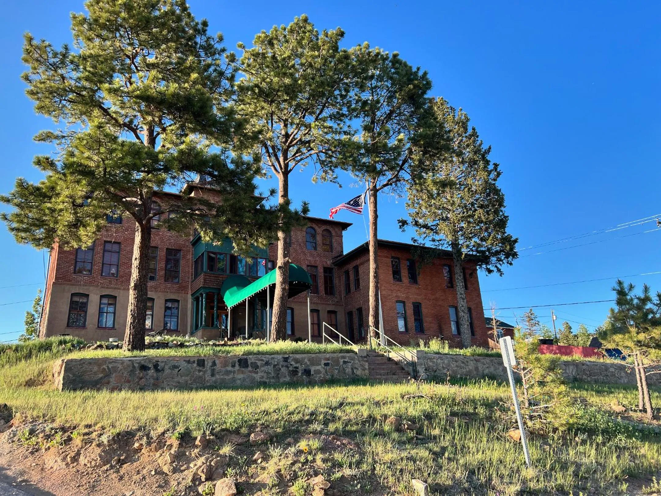 Property building in Hotel St Nicholas