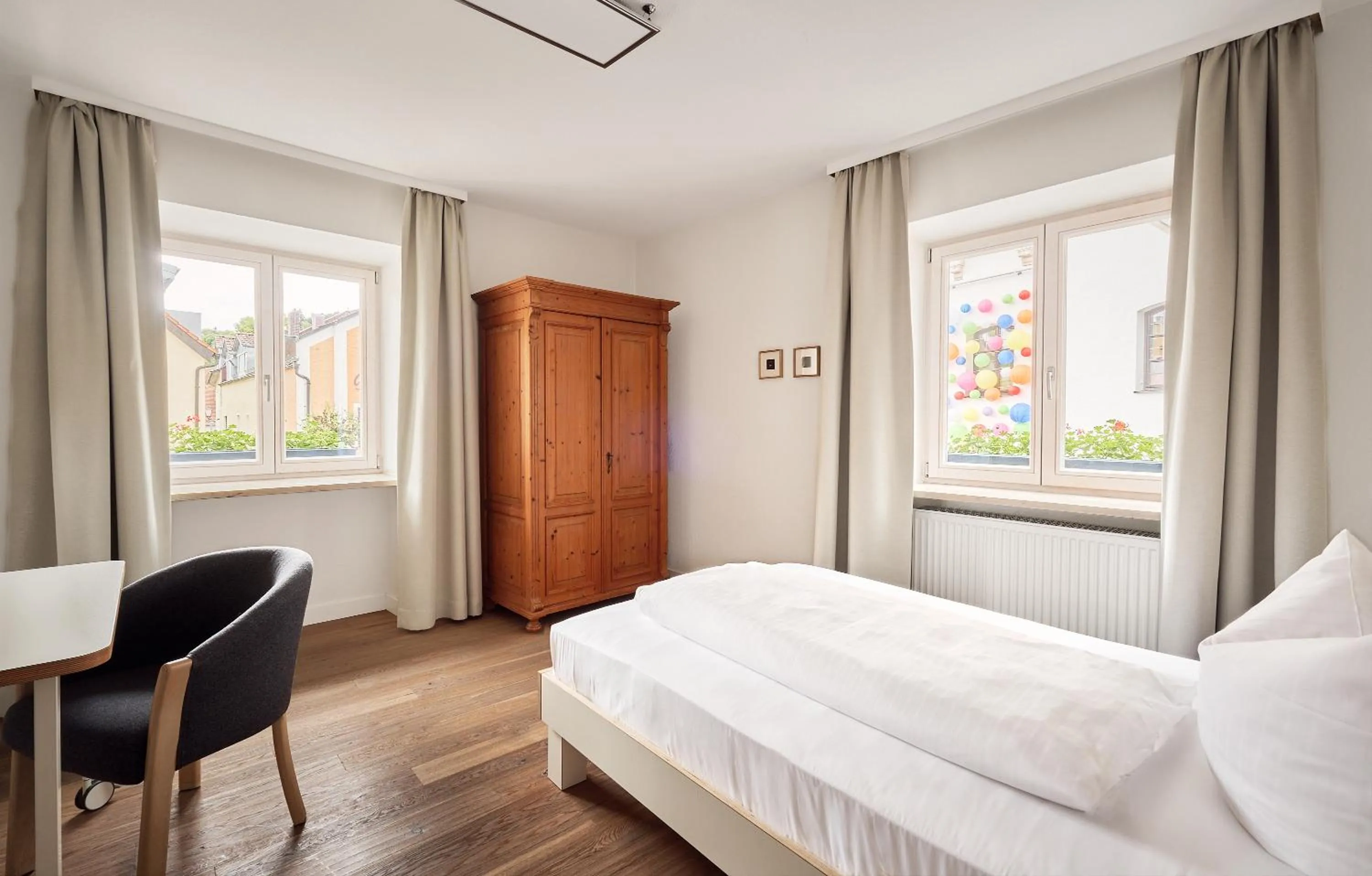 Photo of the whole room, Bed in Fuchsbräu