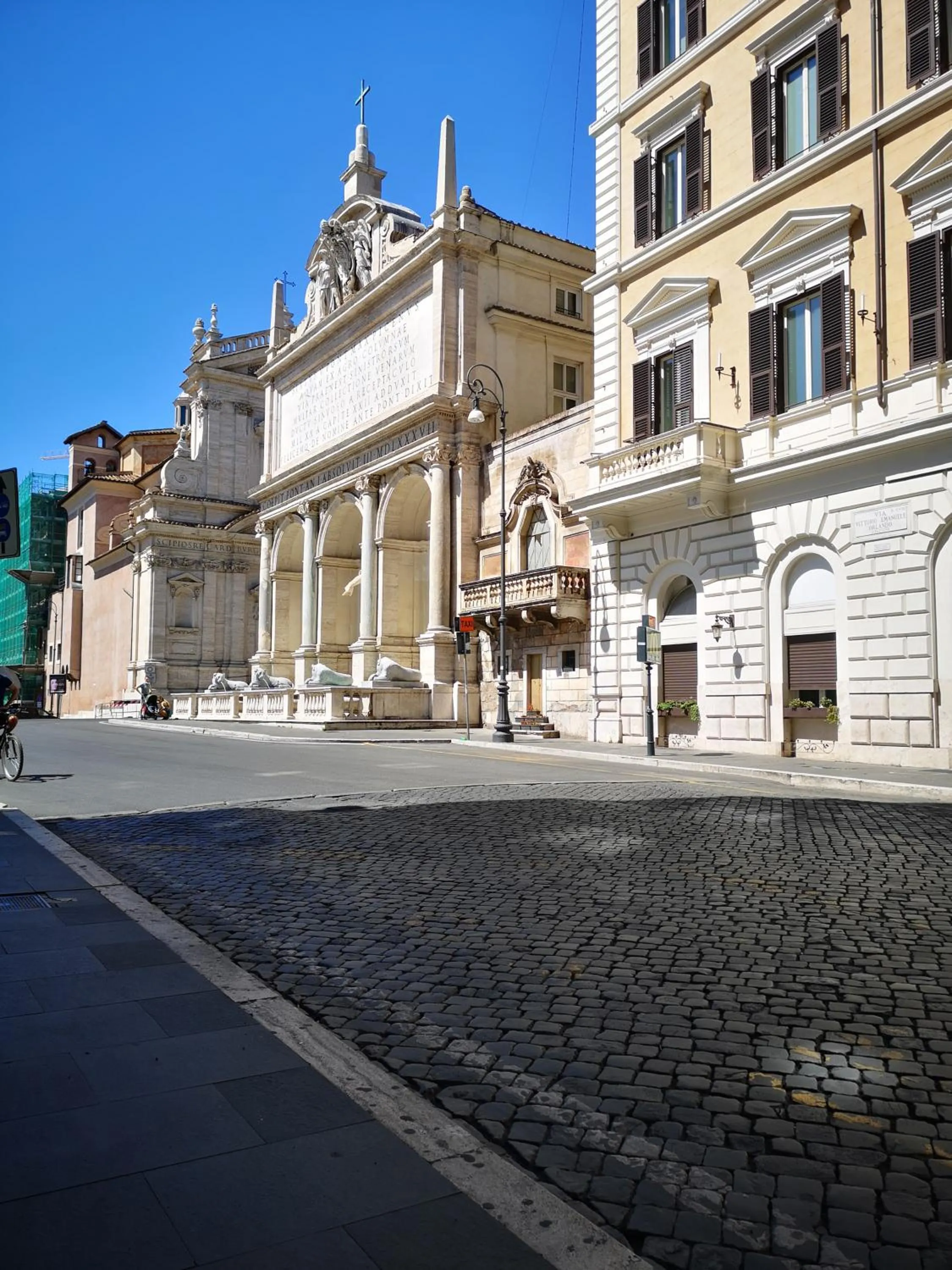 Neighbourhood in Rome Travellers Hotel