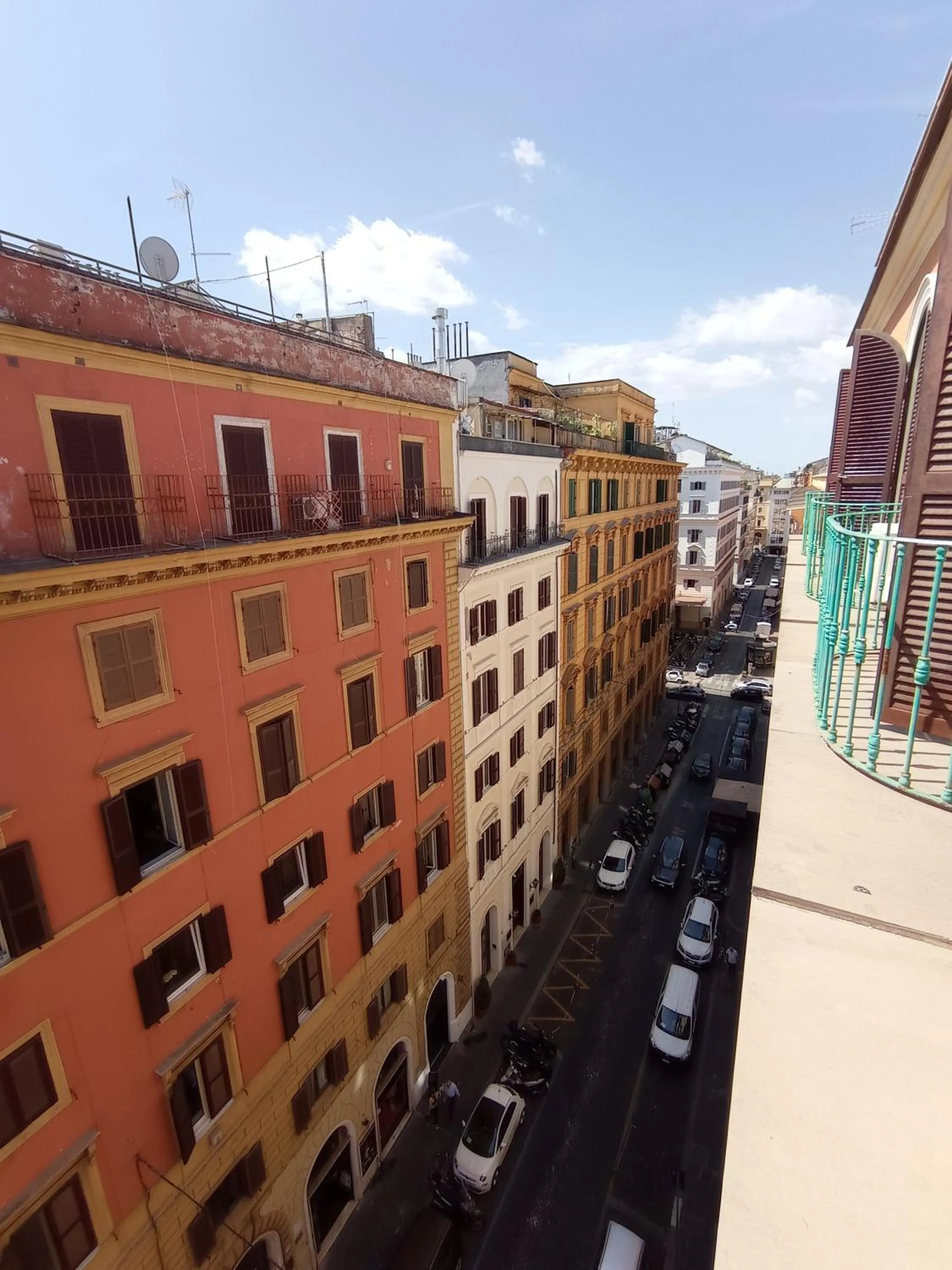 Neighbourhood in Rome Travellers Hotel