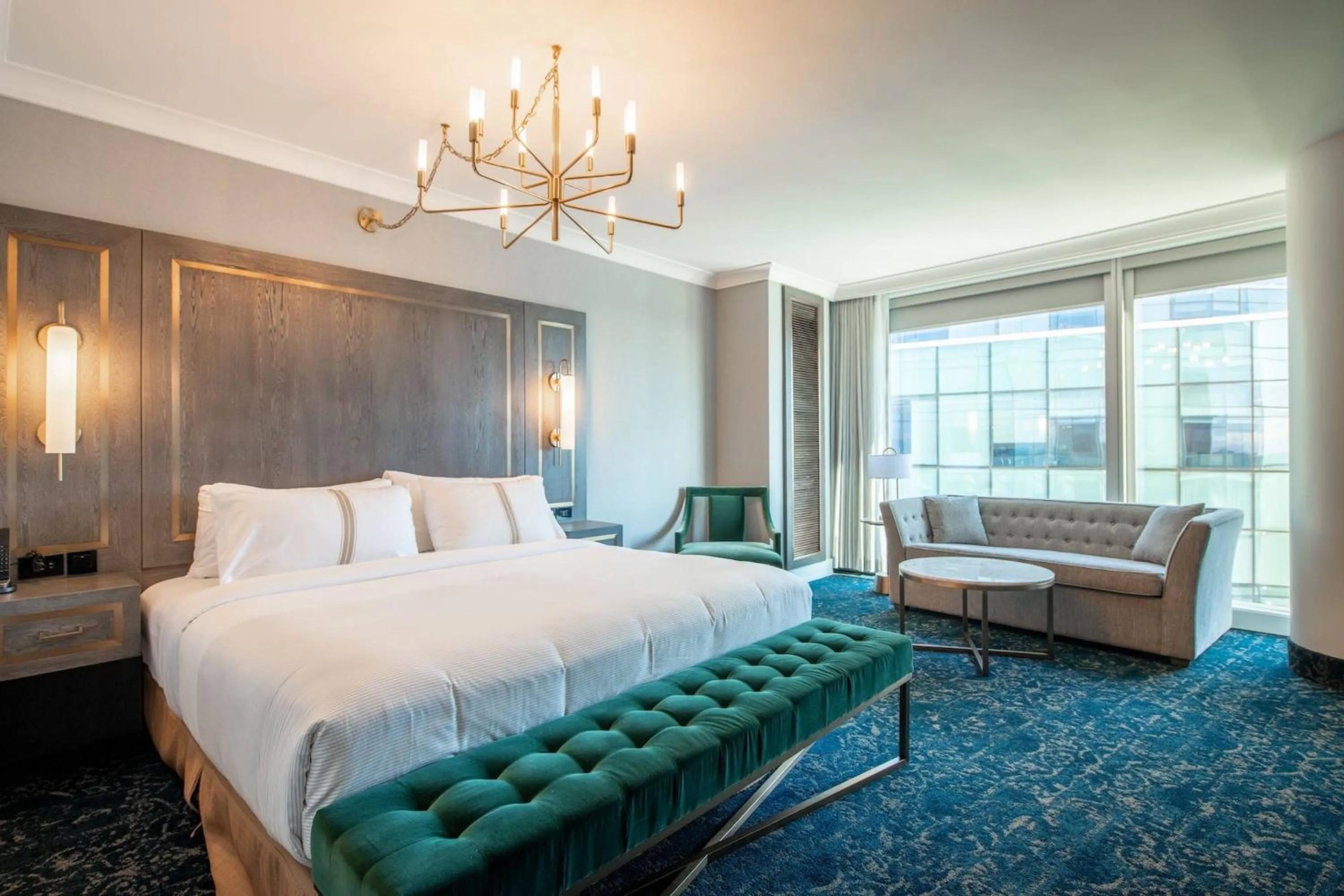 Photo of the whole room, Bed in The Sutton Place Hotel Halifax