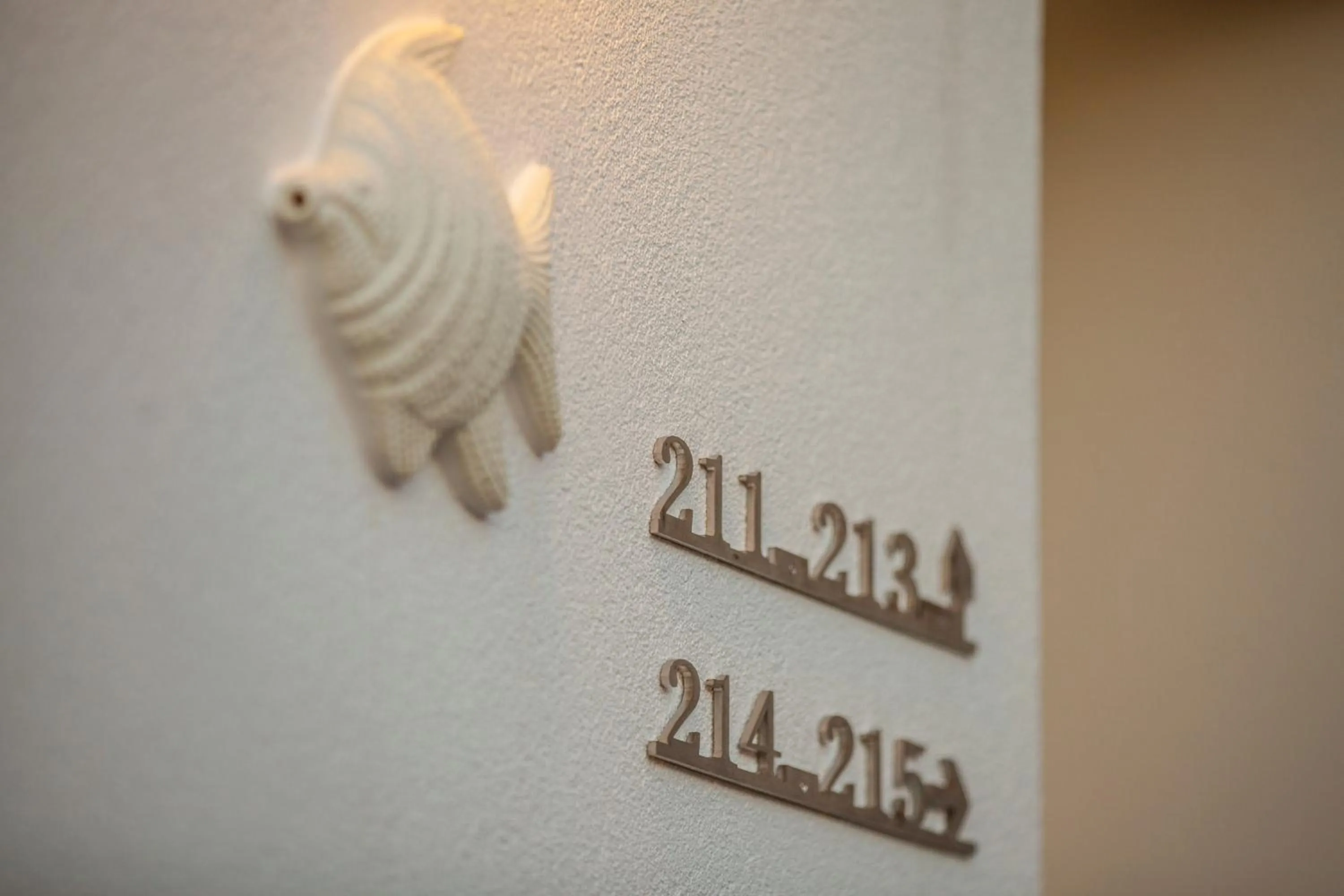 Logo/Certificate/Sign in The Salisbury