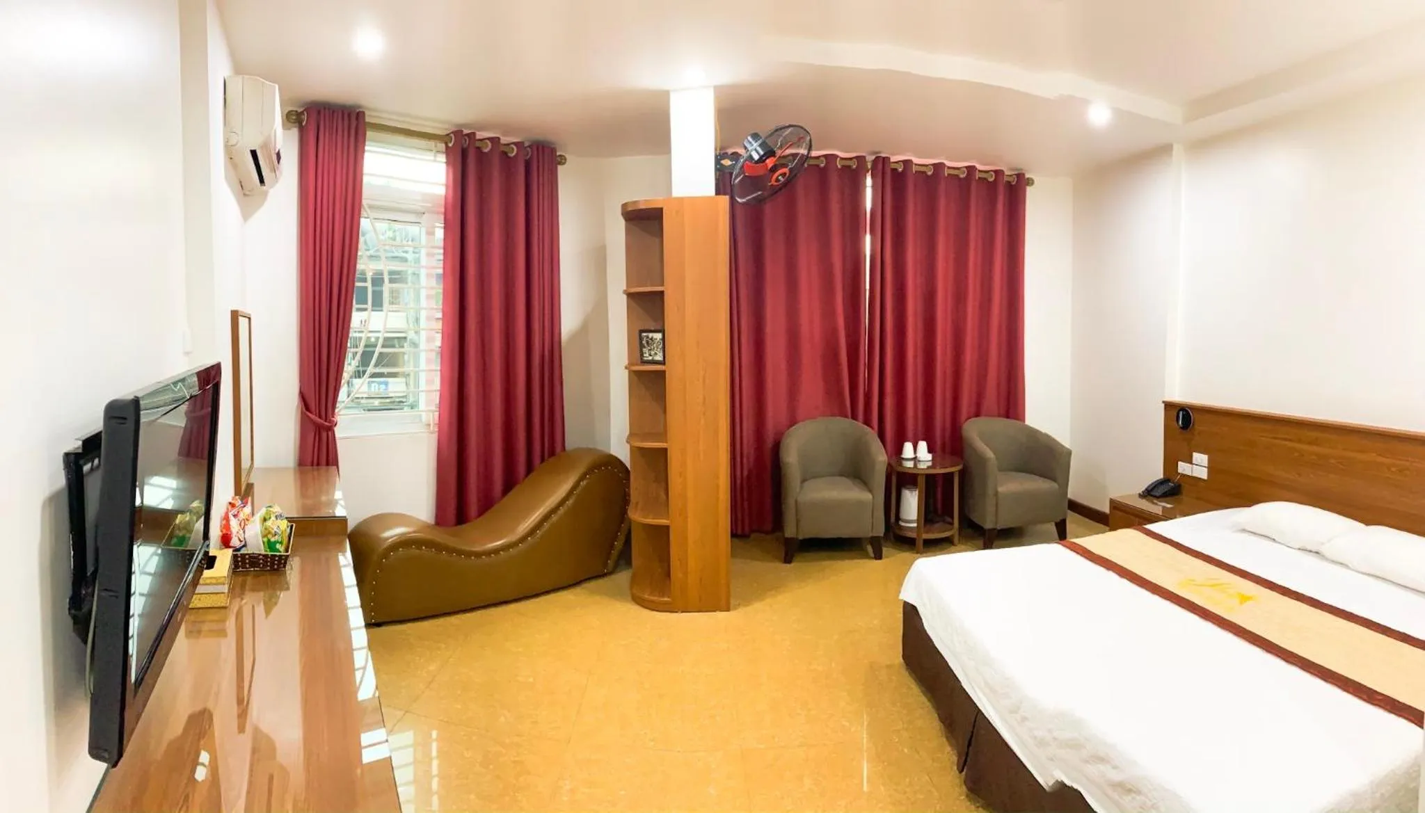Photo of the whole room, Bed in Hanoi Star Hotel
