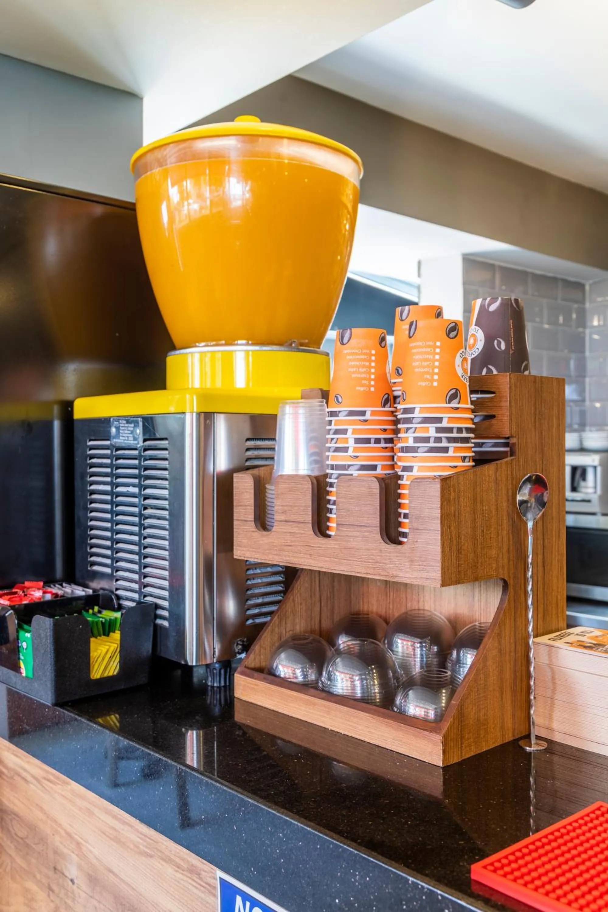 Coffee/tea facilities in Pure Blanche Hotel
