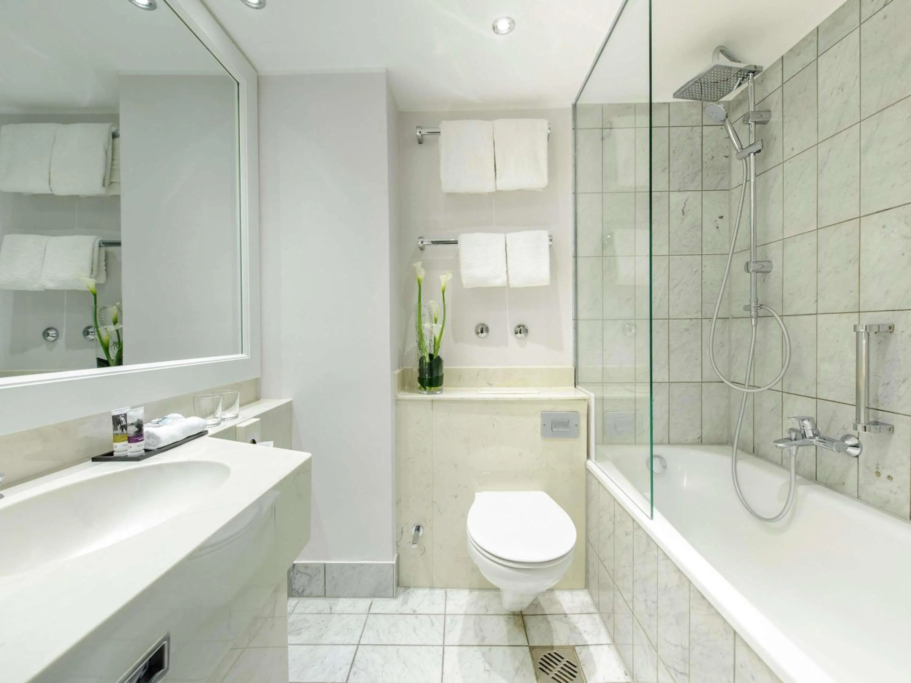 Bedroom in Mercure Hotel Dortmund Centrum