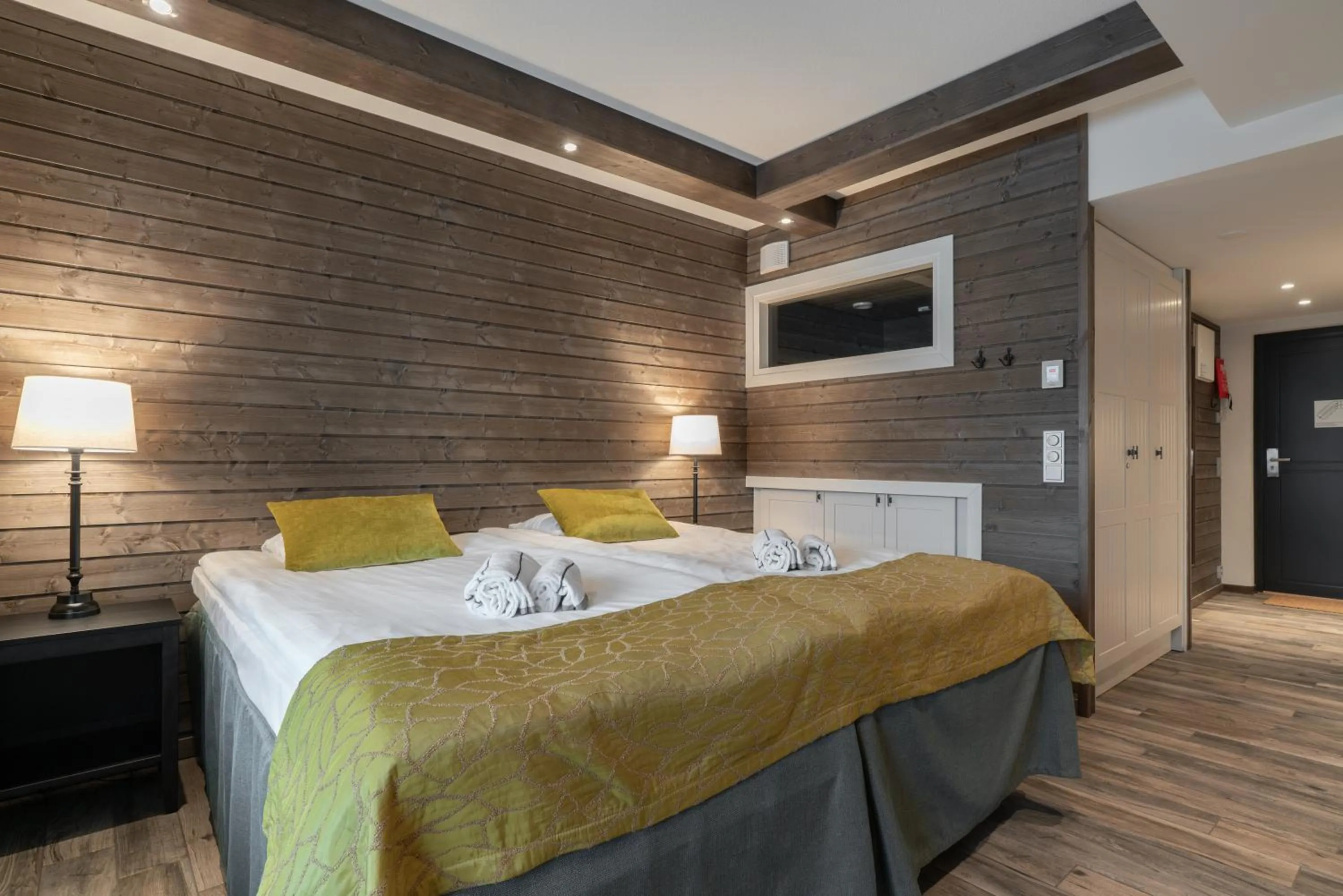 Photo of the whole room, Bed in Ski-Inn RukaValley